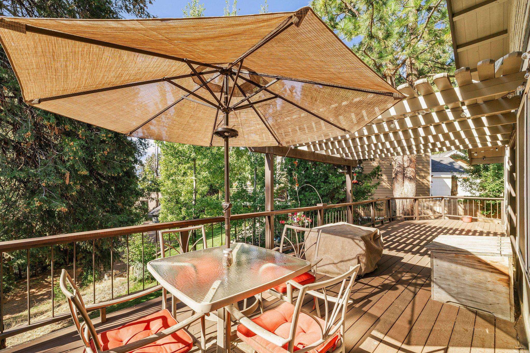 Lake Almanor, California 96137, United States, 3 Bedrooms Bedrooms, ,2 BathroomsBathrooms,Residential,Active,213665