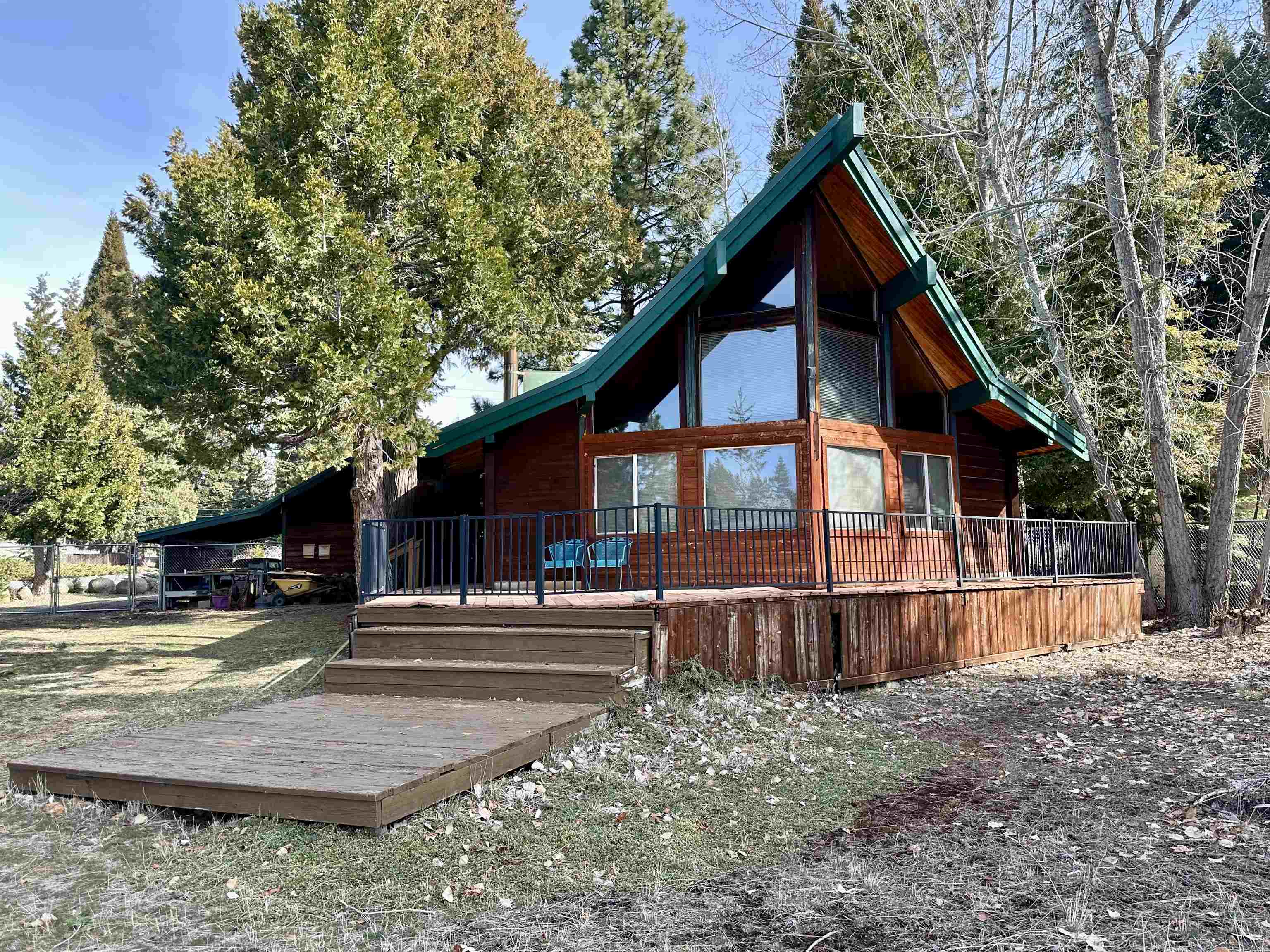 3312 Hill Crest Drive, Lake Almanor, Texas image 1