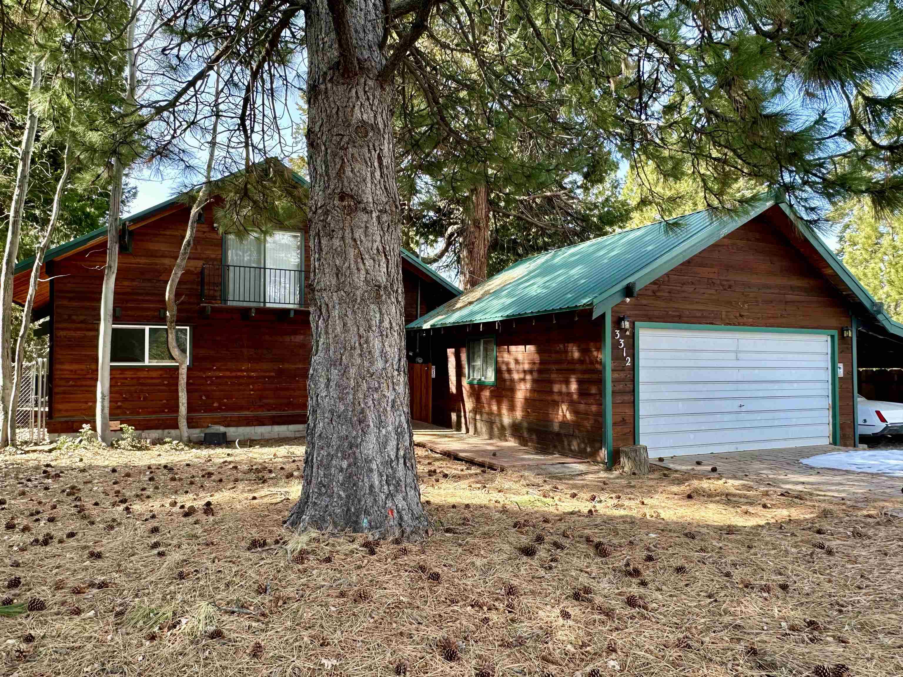 3312 Hill Crest Drive, Lake Almanor, Texas image 3