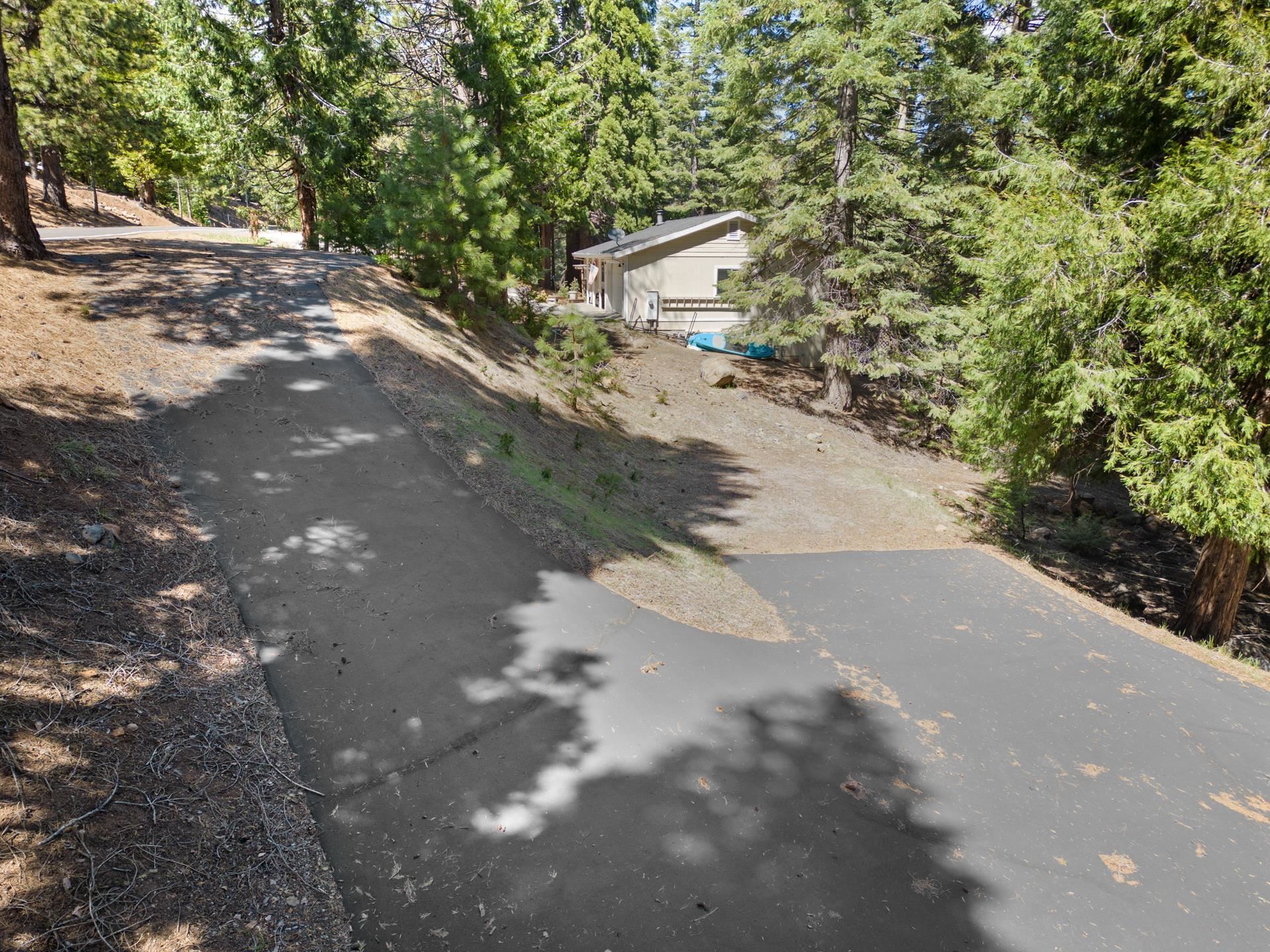 708 Lake Ridge Road, Lake Almanor, California image 15