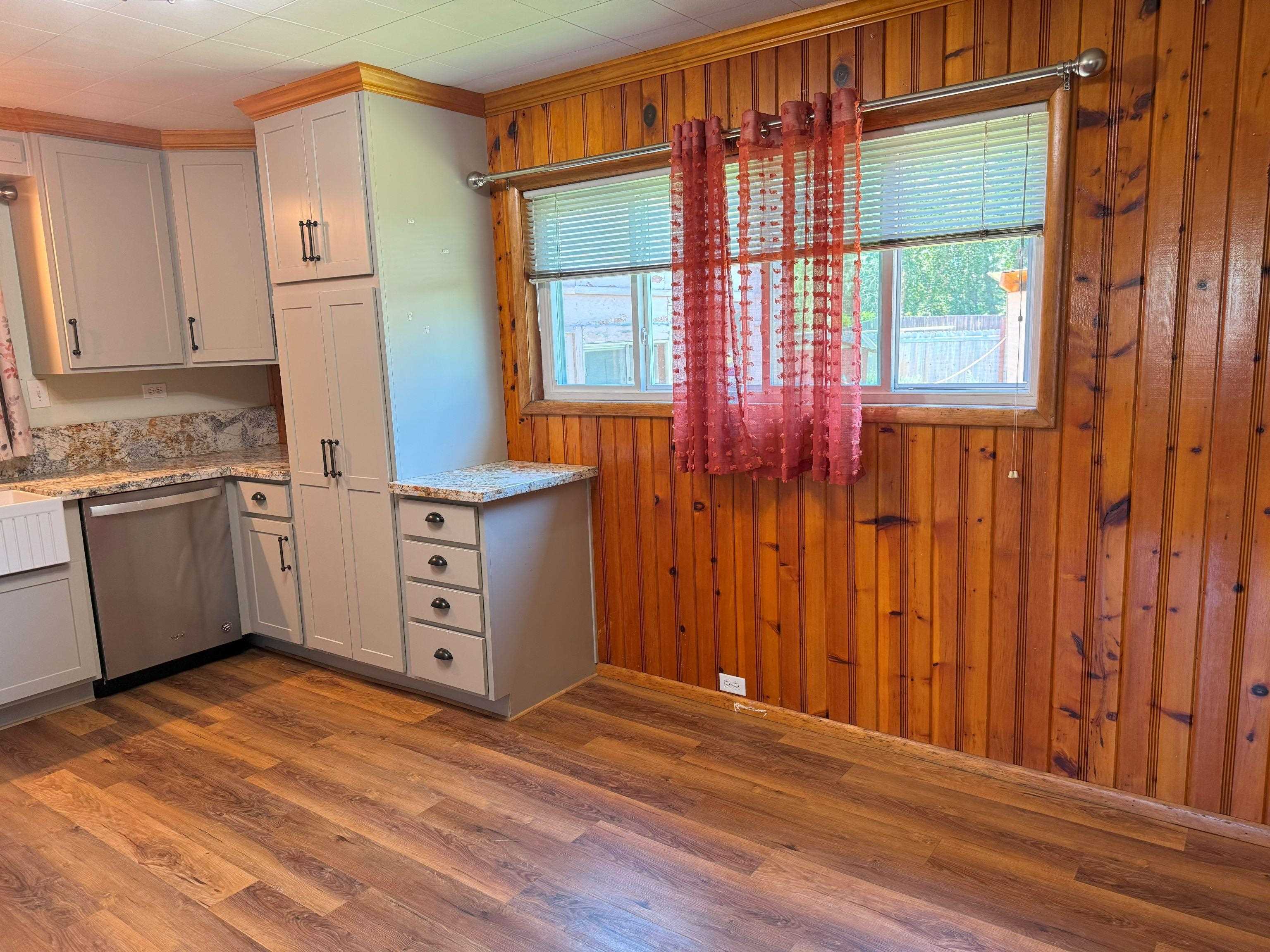 511 & 521 Third Avenue, Chesterfield, Texas image 7
