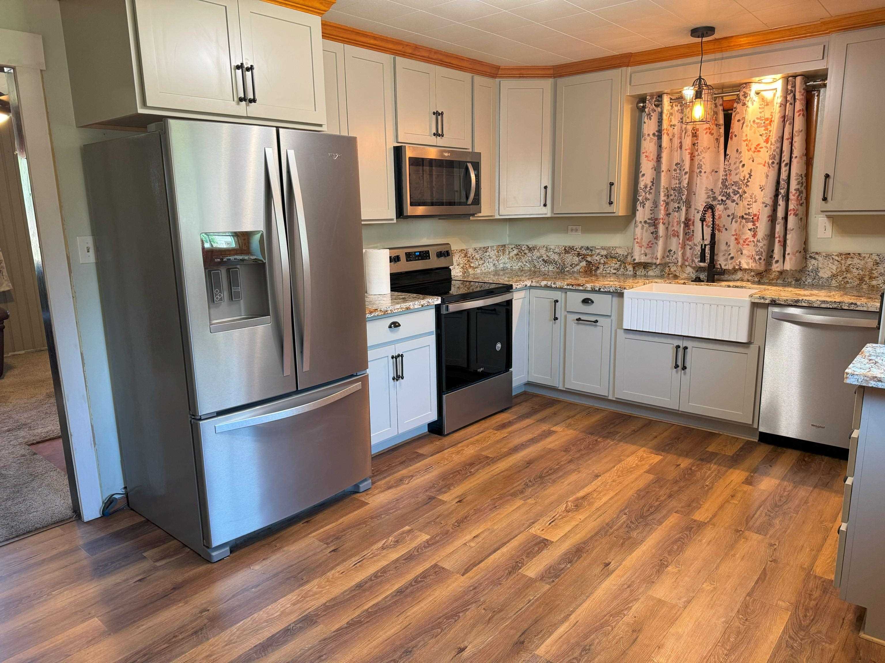 511 & 521 Third Avenue, Chesterfield, Texas image 5