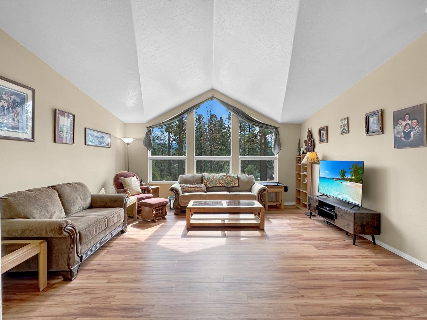 481 E Quincy Avenue, Portola, California image 11