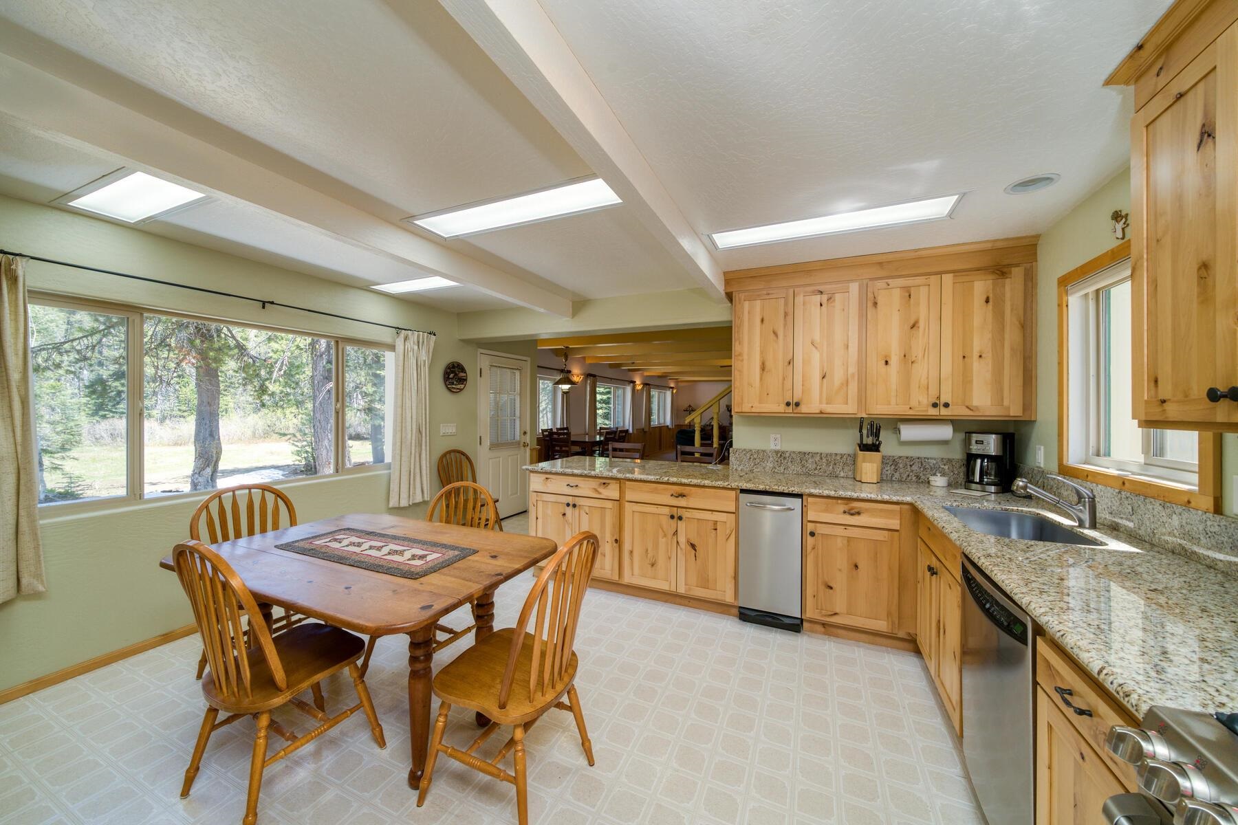 809 W Countryman Drive, Bucks Lake, Texas image 9