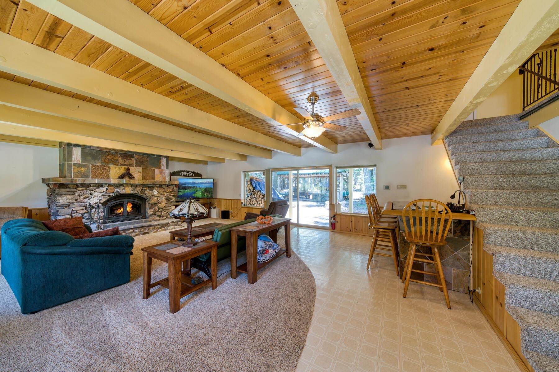 809 W Countryman Drive, Bucks Lake, Texas image 7