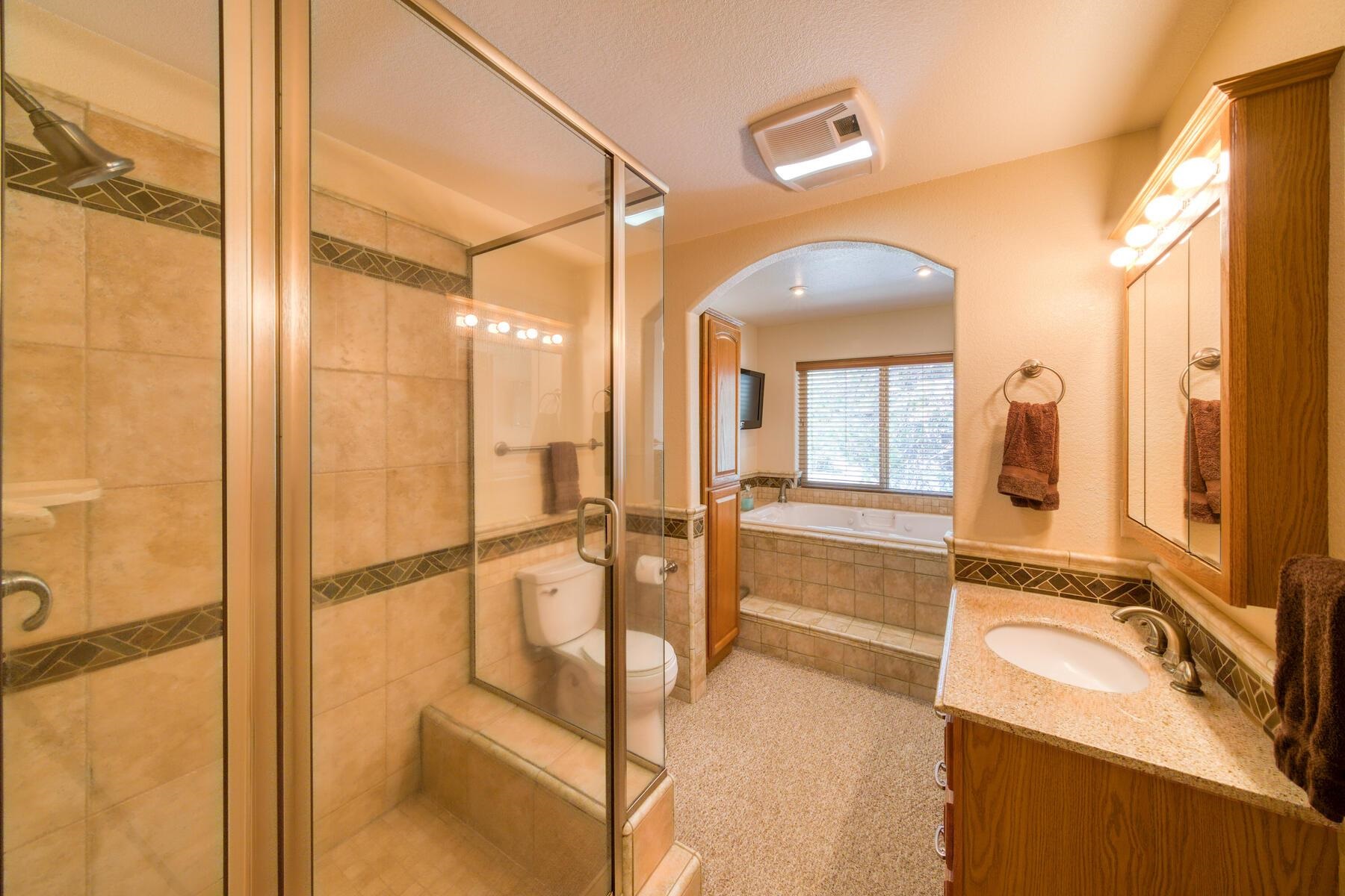 809 W Countryman Drive, Bucks Lake, Texas image 13