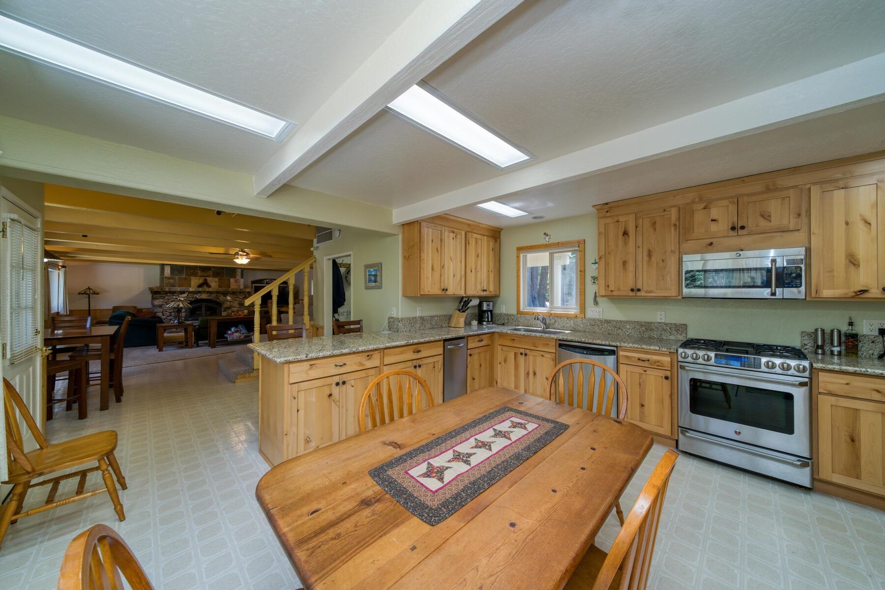 809 W Countryman Drive, Bucks Lake, Texas image 12