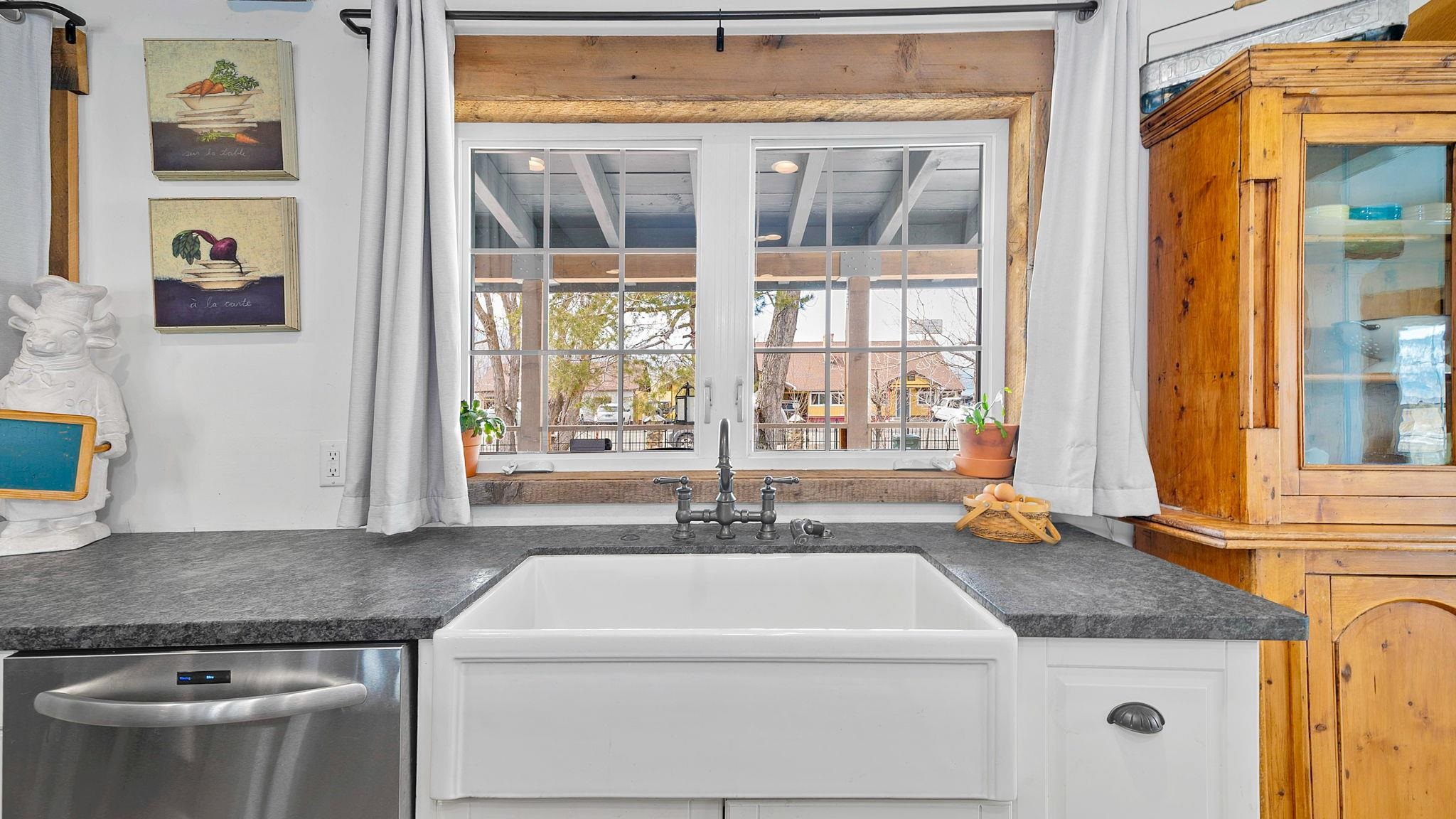200 E Main Street, Sierraville, California image 9