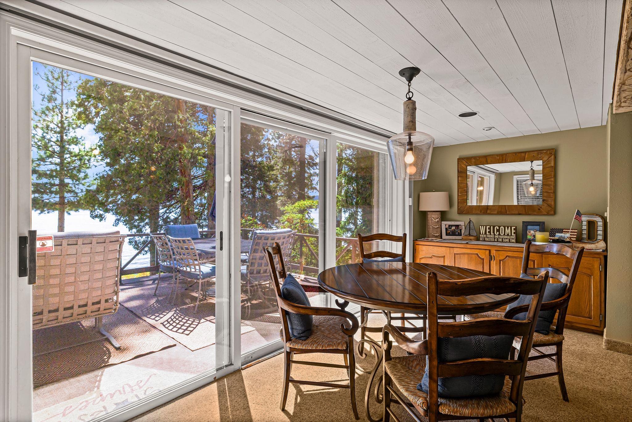 Lake Almanor, California 96137, United States, 3 Bedrooms Bedrooms, ,3 BathroomsBathrooms,Residential,Active,184439