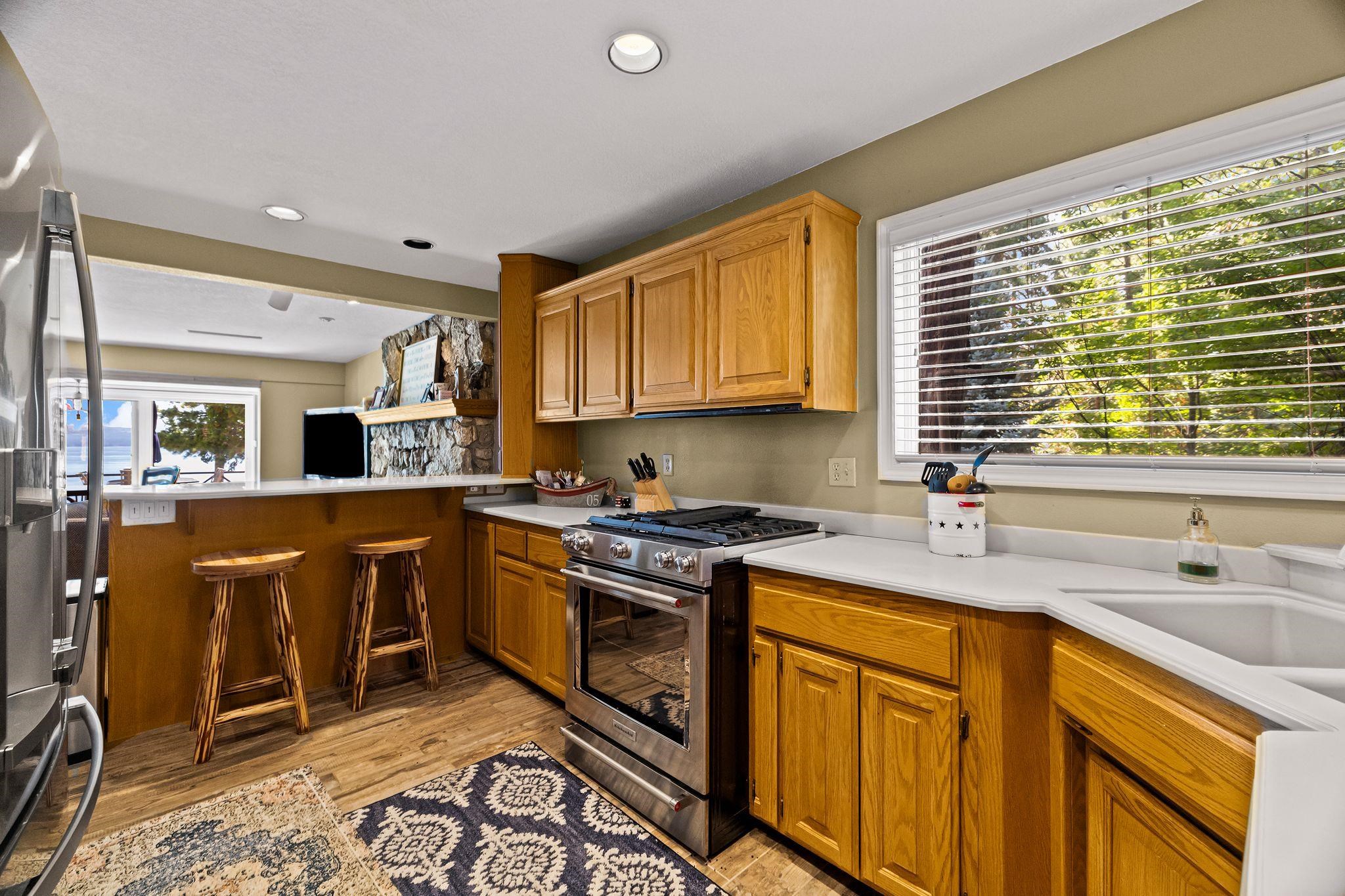 Lake Almanor, California 96137, United States, 3 Bedrooms Bedrooms, ,3 BathroomsBathrooms,Residential,Active,184439