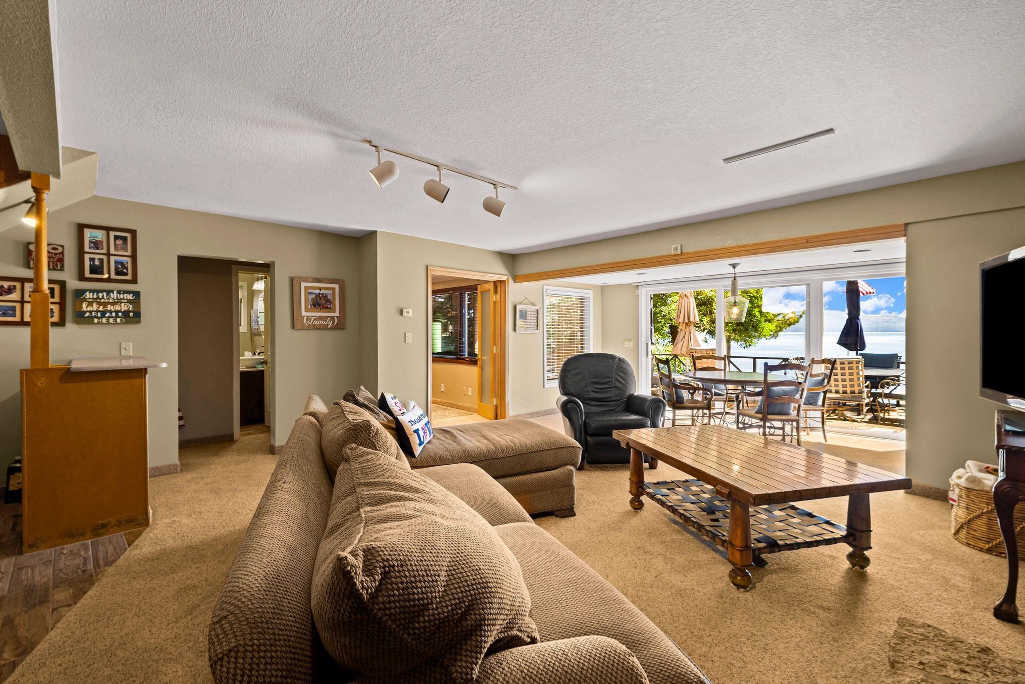 Lake Almanor, California 96137, United States, 3 Bedrooms Bedrooms, ,3 BathroomsBathrooms,Residential,Active,184439