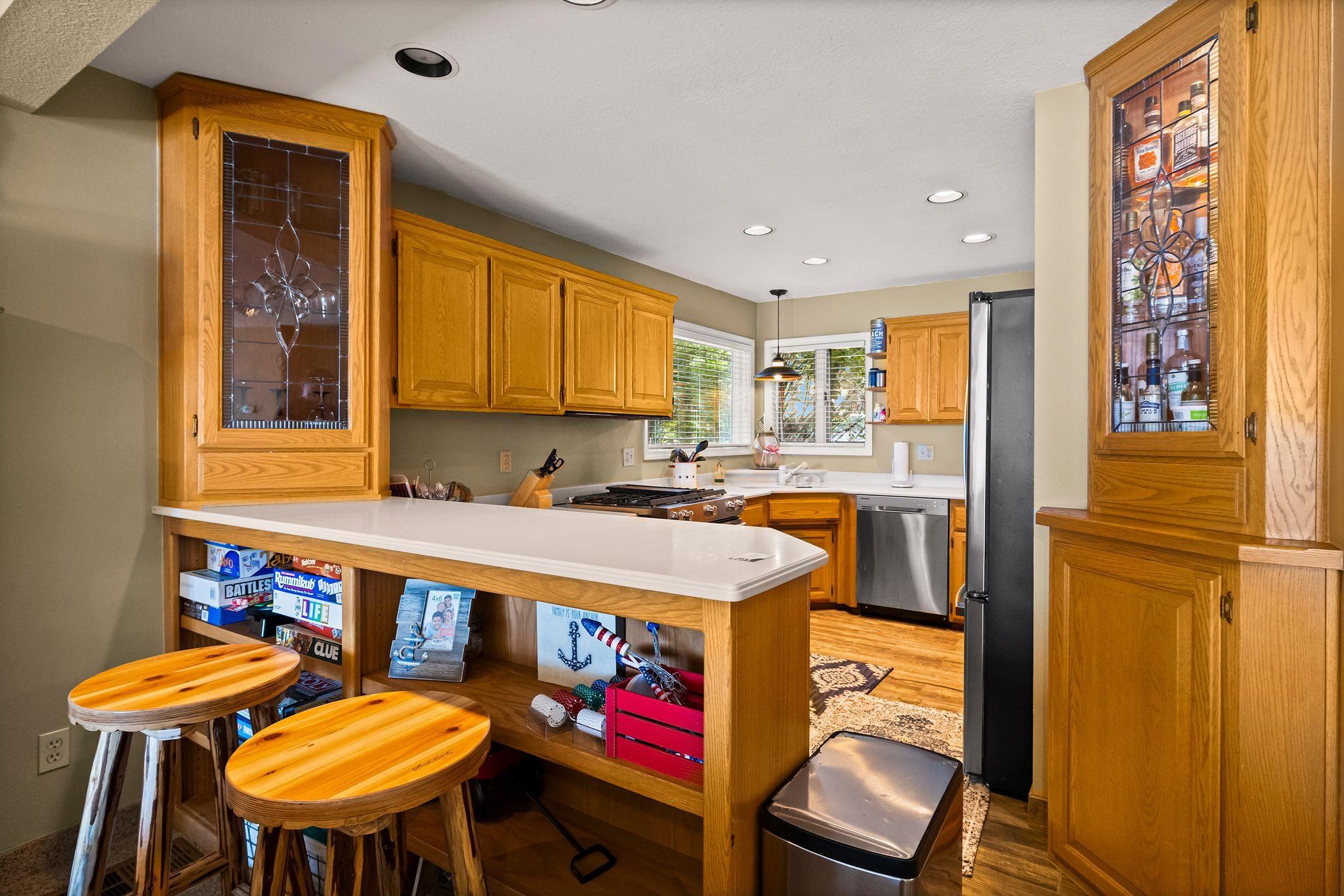 Lake Almanor, California 96137, United States, 3 Bedrooms Bedrooms, ,3 BathroomsBathrooms,Residential,Active,184439