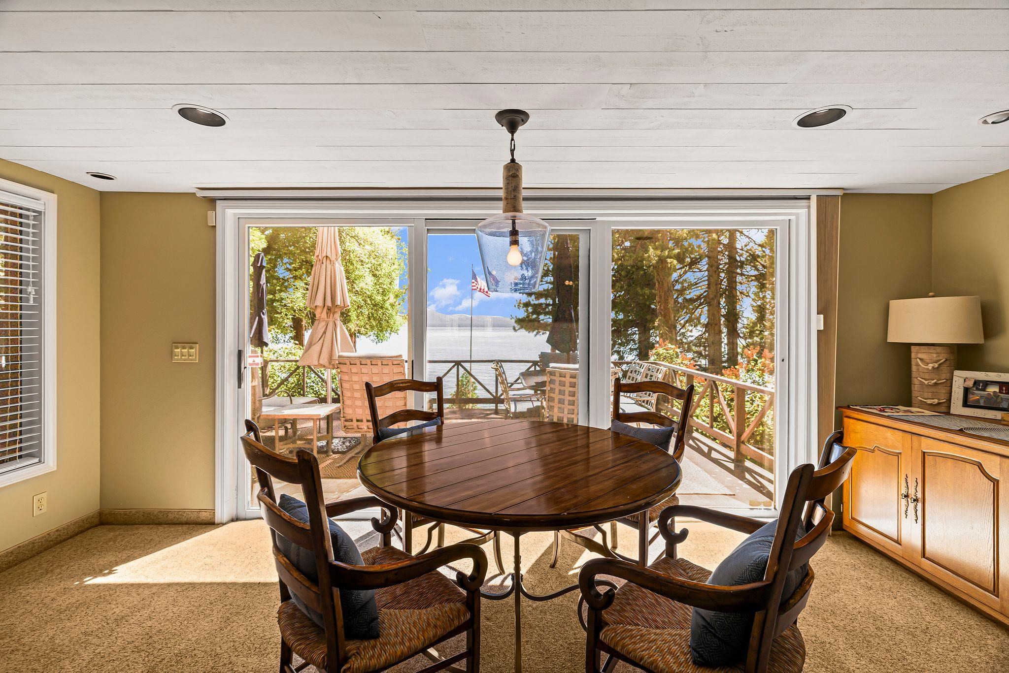 Lake Almanor, California 96137, United States, 3 Bedrooms Bedrooms, ,3 BathroomsBathrooms,Residential,Active,184439