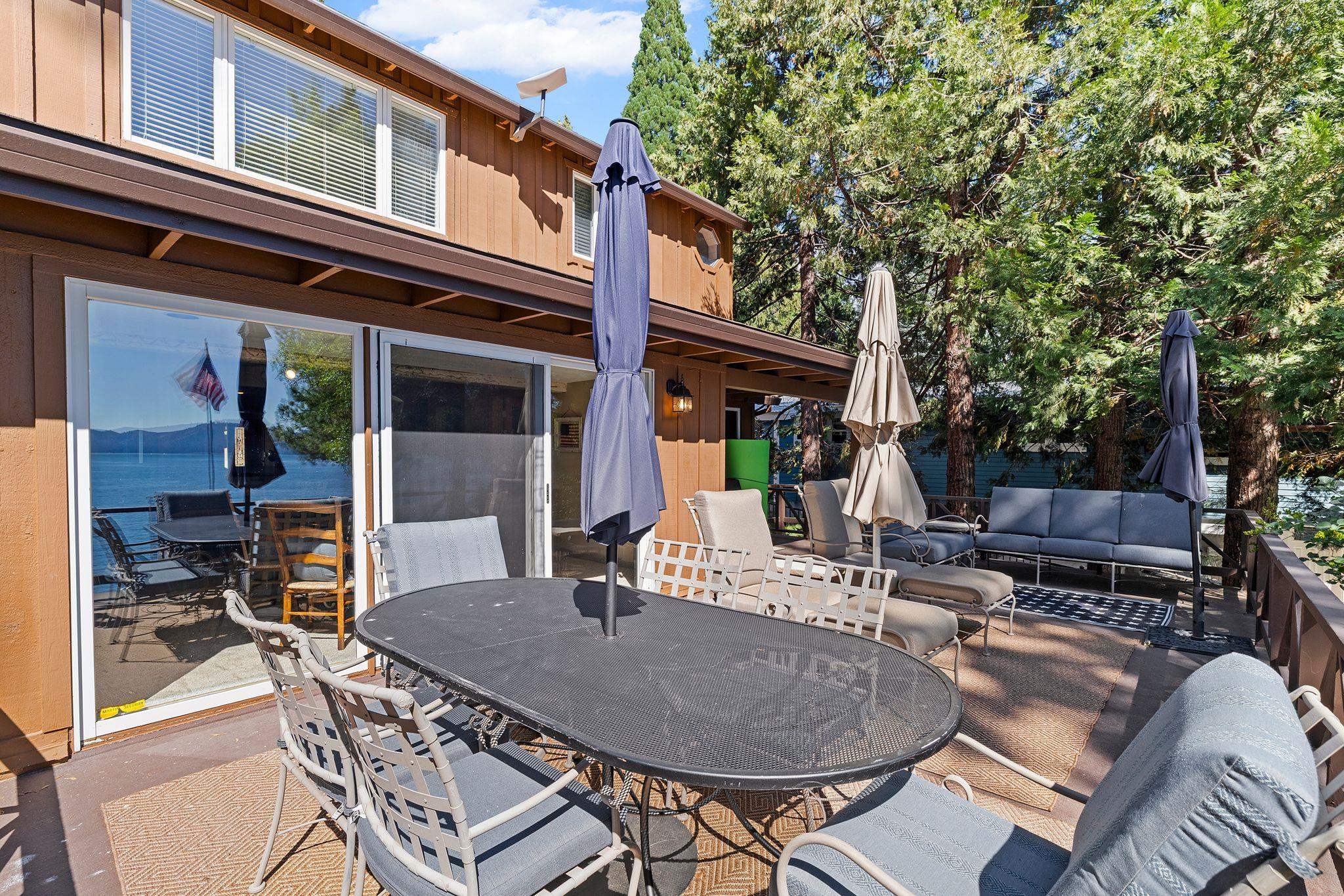 Lake Almanor, California 96137, United States, 3 Bedrooms Bedrooms, ,3 BathroomsBathrooms,Residential,Active,184439