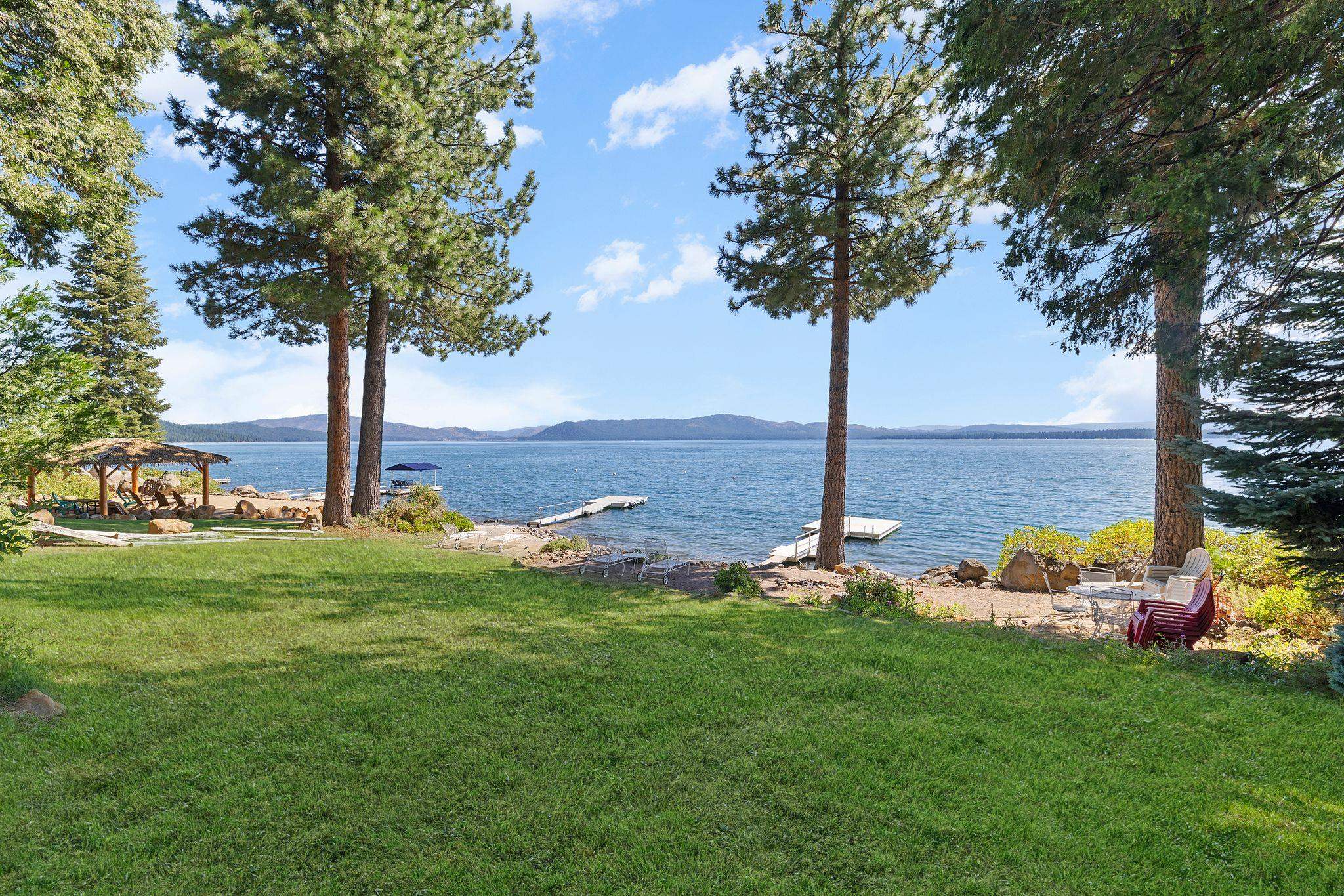 Lake Almanor, California 96137, United States, 3 Bedrooms Bedrooms, ,3 BathroomsBathrooms,Residential,Active,184439