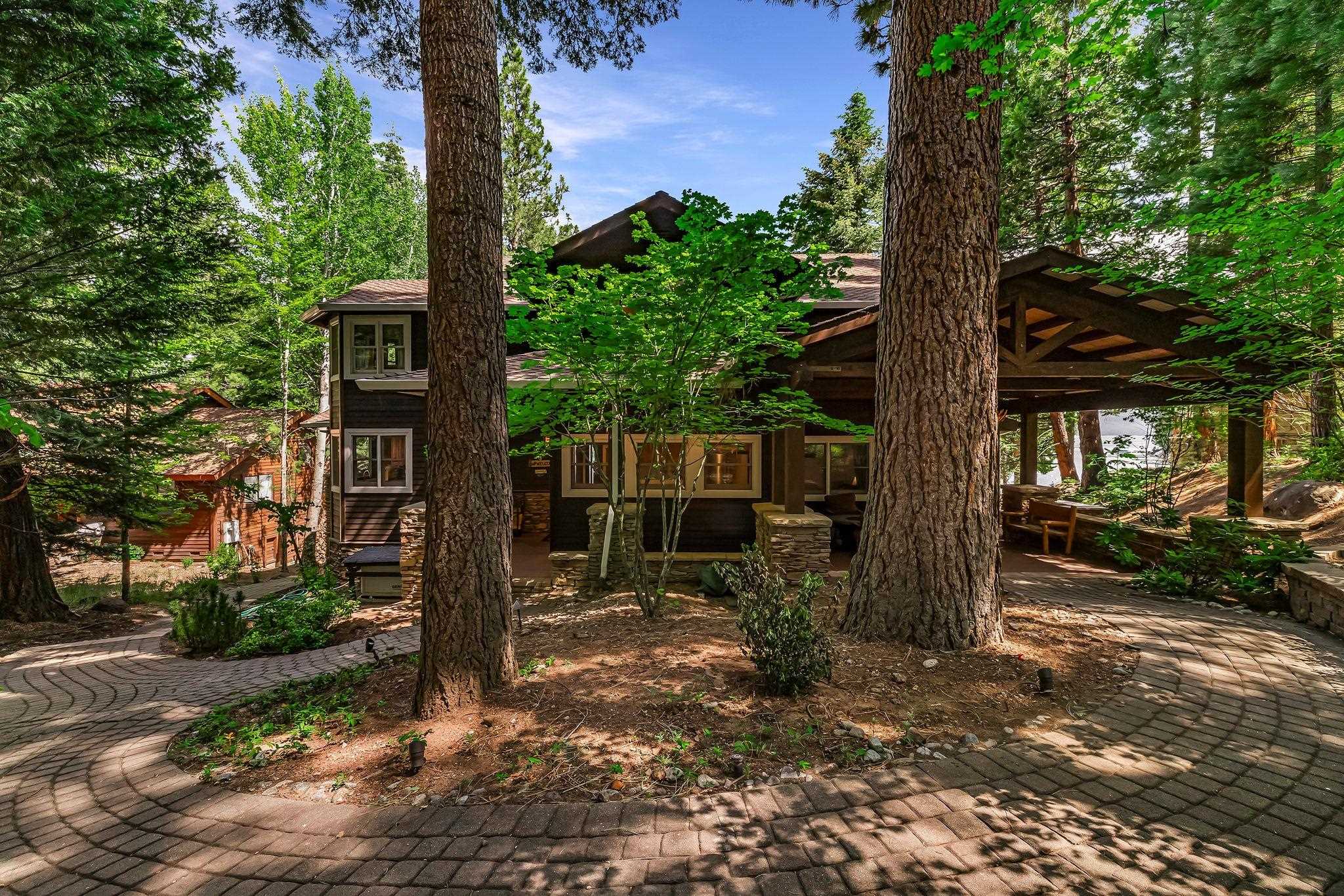 Lake Almanor, California 96137, United States, 4 Bedrooms Bedrooms, ,4 BathroomsBathrooms,Residential,Active,157695