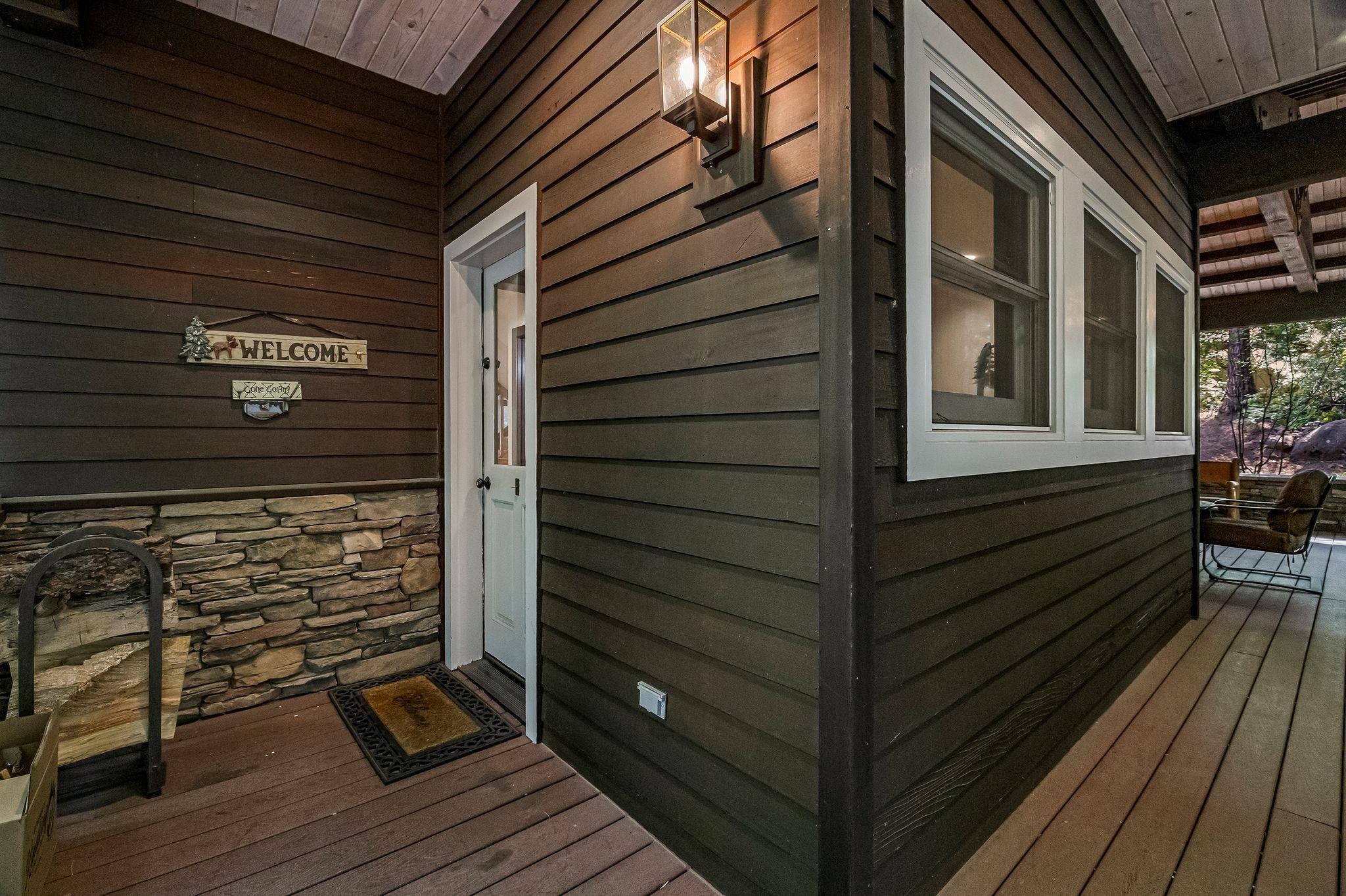 Lake Almanor, California 96137, United States, 4 Bedrooms Bedrooms, ,4 BathroomsBathrooms,Residential,Active,157695