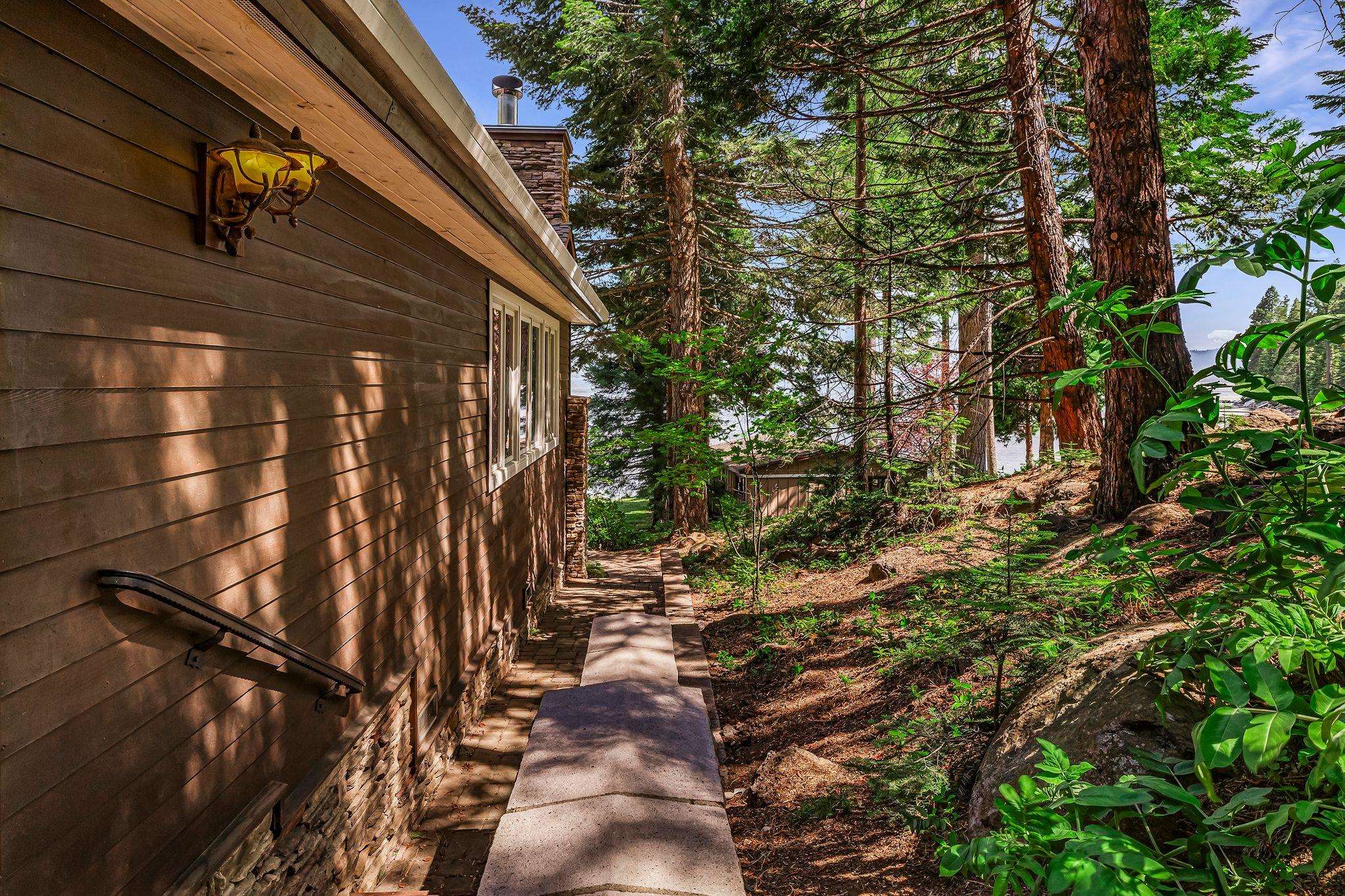 Lake Almanor, California 96137, United States, 4 Bedrooms Bedrooms, ,4 BathroomsBathrooms,Residential,Active,157695
