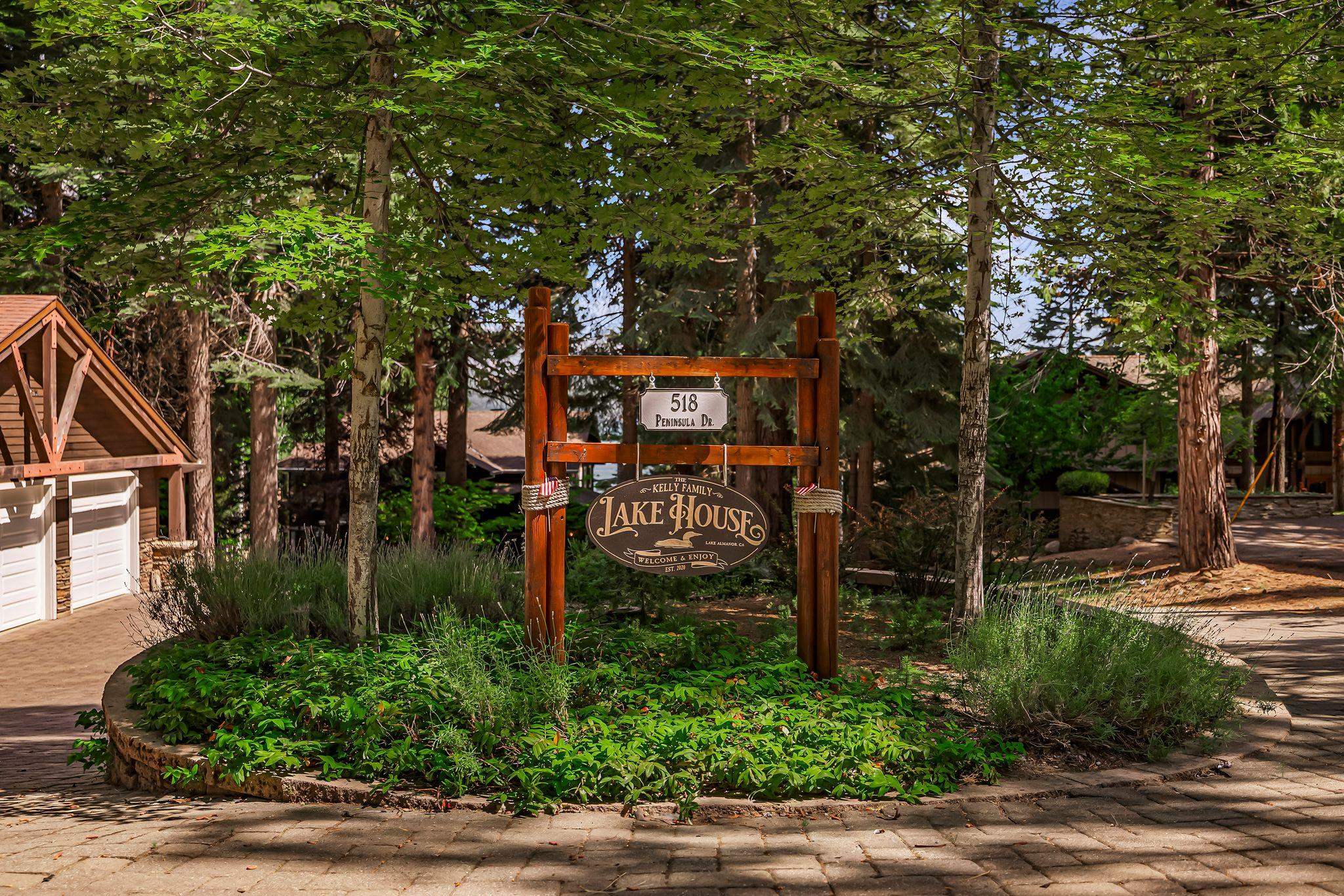 Lake Almanor, California 96137, United States, 4 Bedrooms Bedrooms, ,4 BathroomsBathrooms,Residential,Active,157695