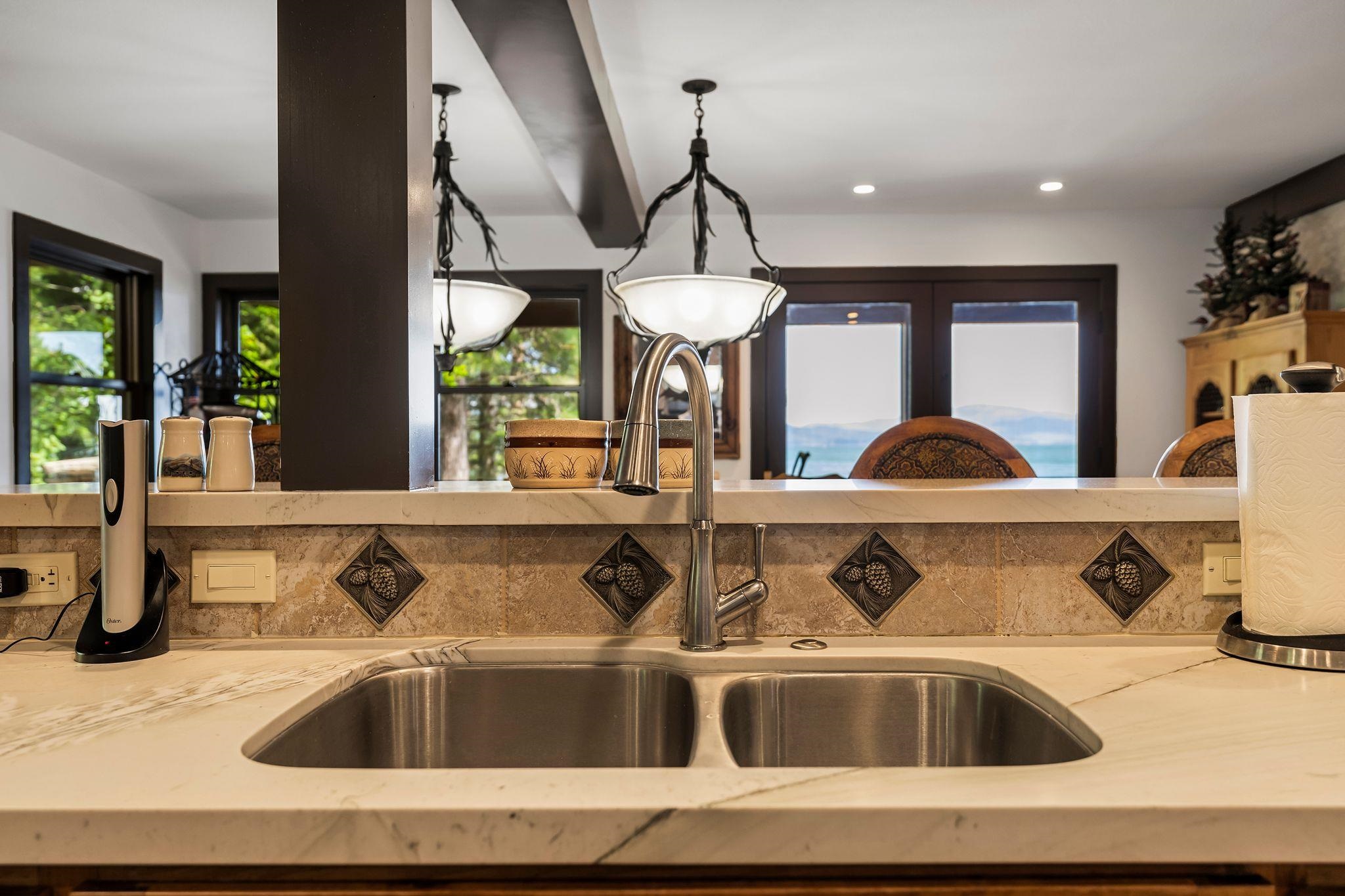 Lake Almanor, California 96137, United States, 4 Bedrooms Bedrooms, ,4 BathroomsBathrooms,Residential,Active,157695