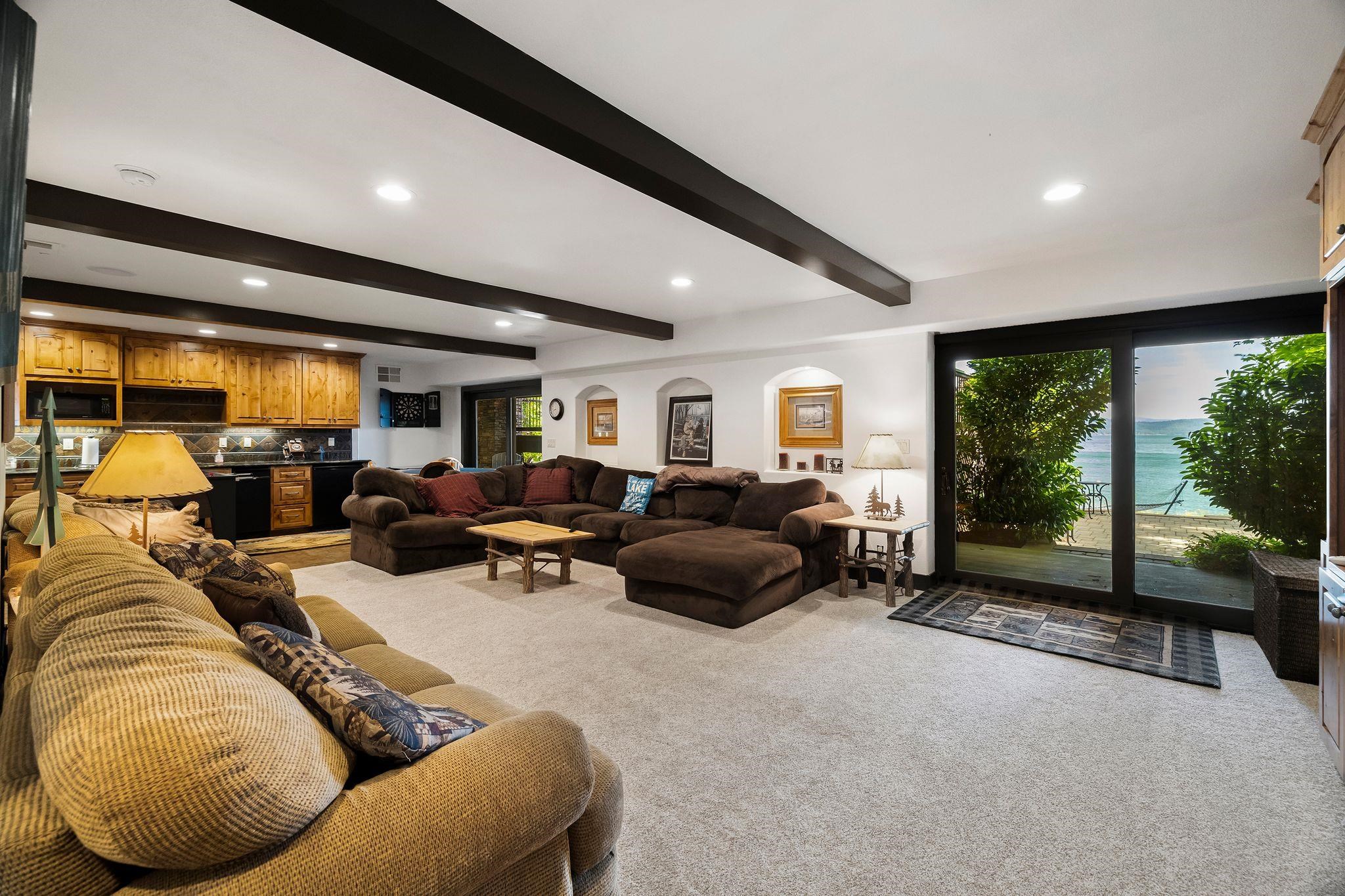 Lake Almanor, California 96137, United States, 4 Bedrooms Bedrooms, ,4 BathroomsBathrooms,Residential,Active,157695