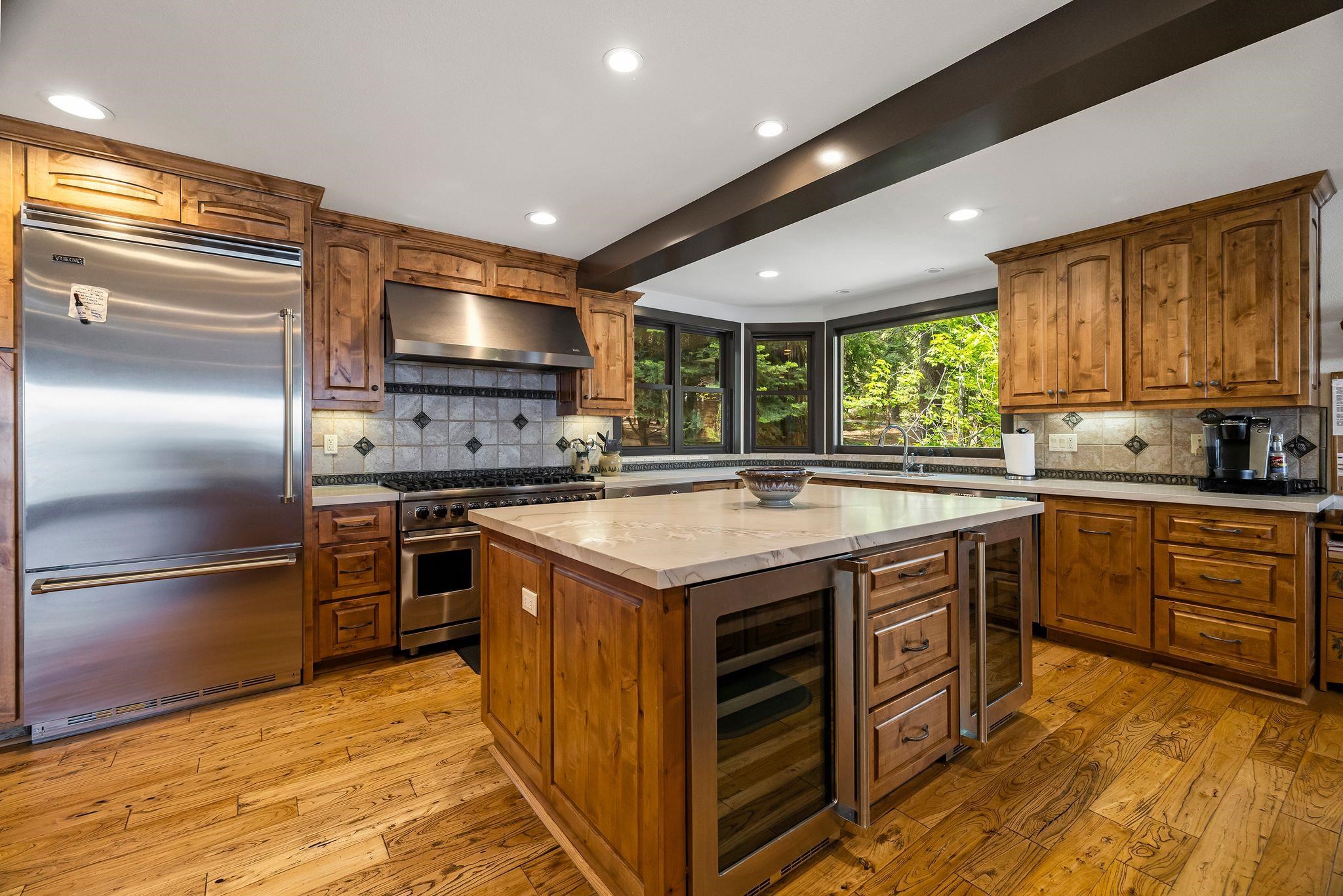 Lake Almanor, California 96137, United States, 4 Bedrooms Bedrooms, ,4 BathroomsBathrooms,Residential,Active,157695