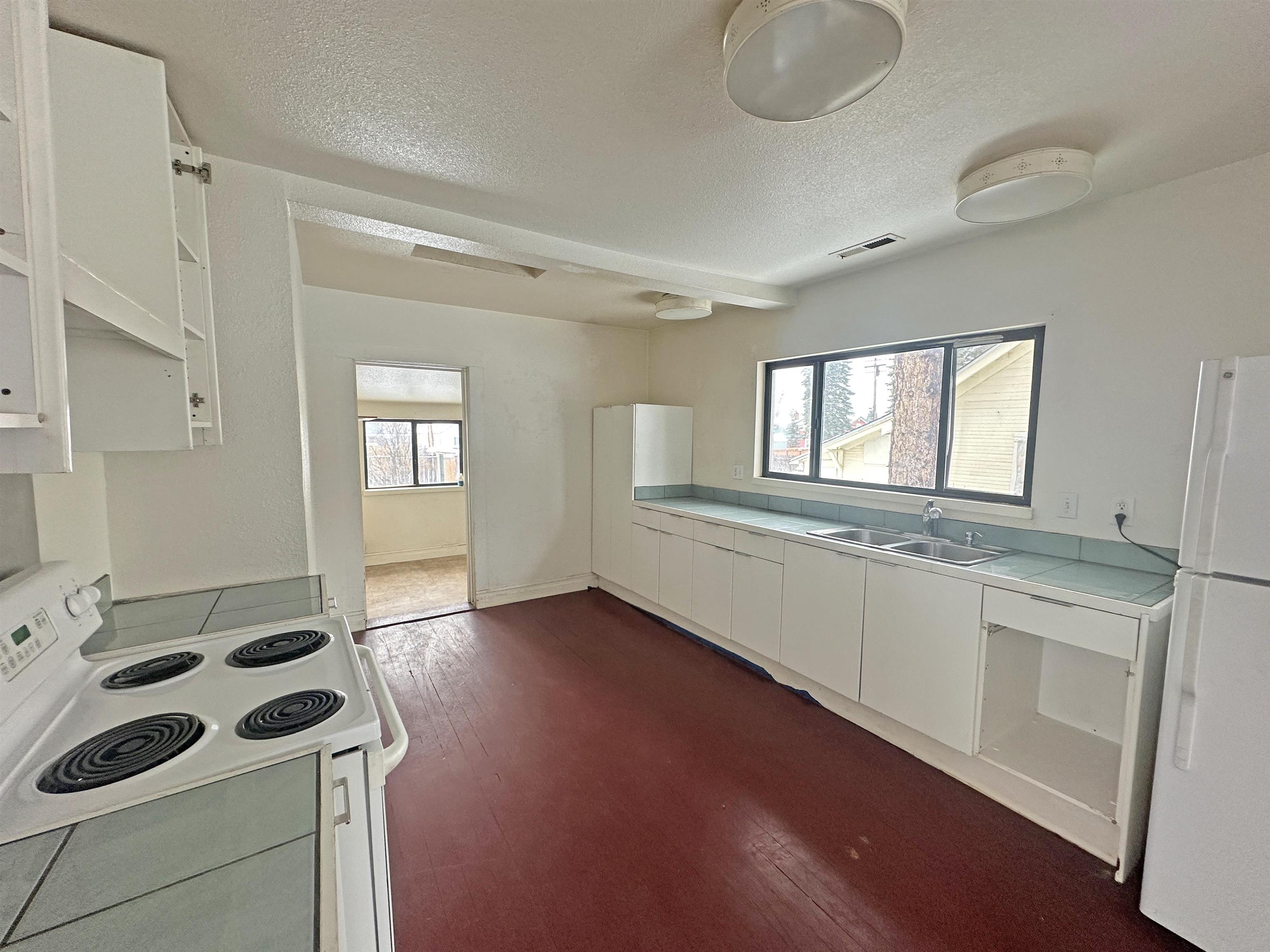 510 N Elm Street, Westwood, California image 2