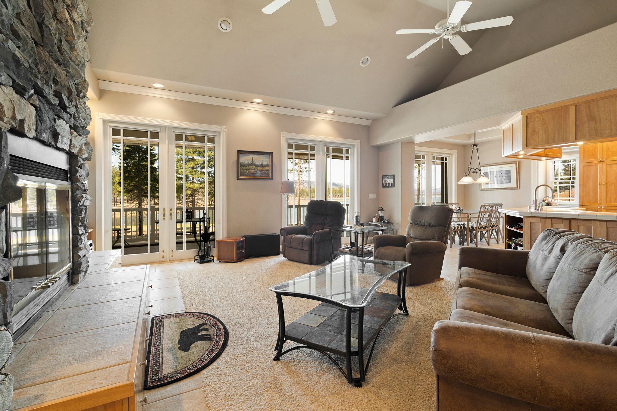 Lake Almanor West, California 96020, United States, 4 Bedrooms Bedrooms, ,3 BathroomsBathrooms,Residential,Active,106440