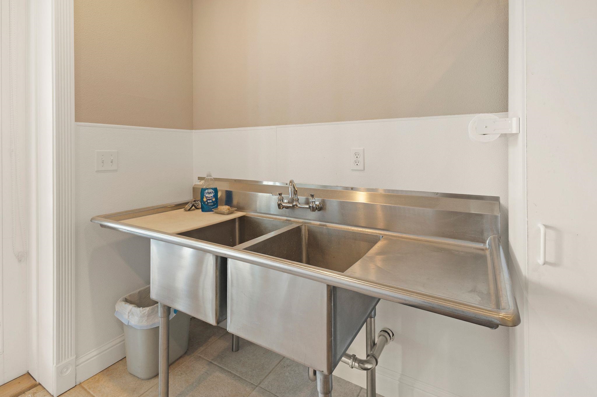 Lake Almanor West, California 96020, United States, 4 Bedrooms Bedrooms, ,3 BathroomsBathrooms,Residential,Active,106440