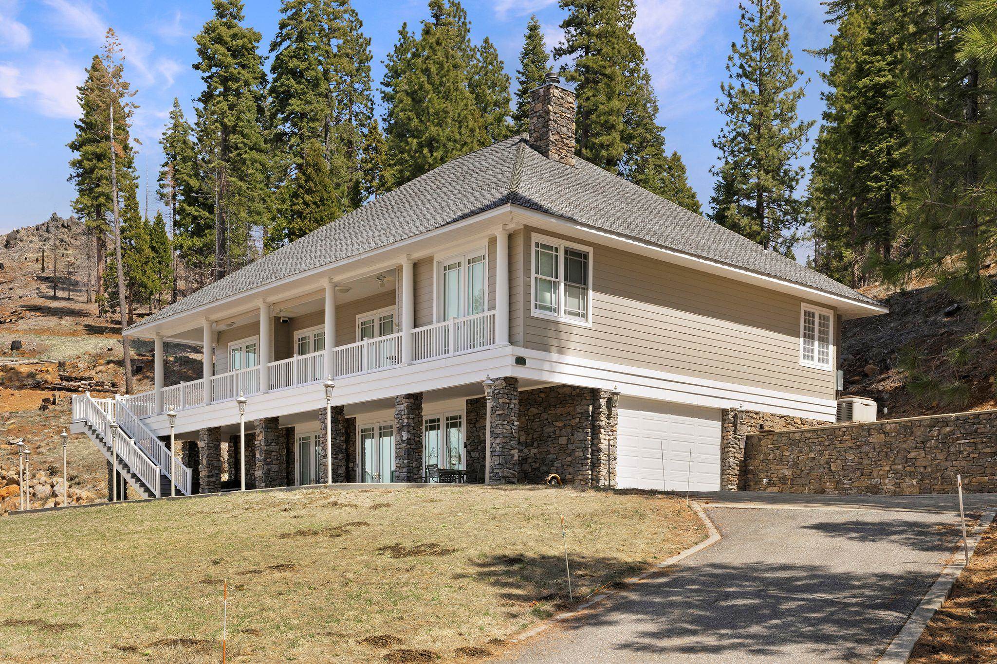 Lake Almanor West, California 96020, United States, 4 Bedrooms Bedrooms, ,3 BathroomsBathrooms,Residential,Active,106440