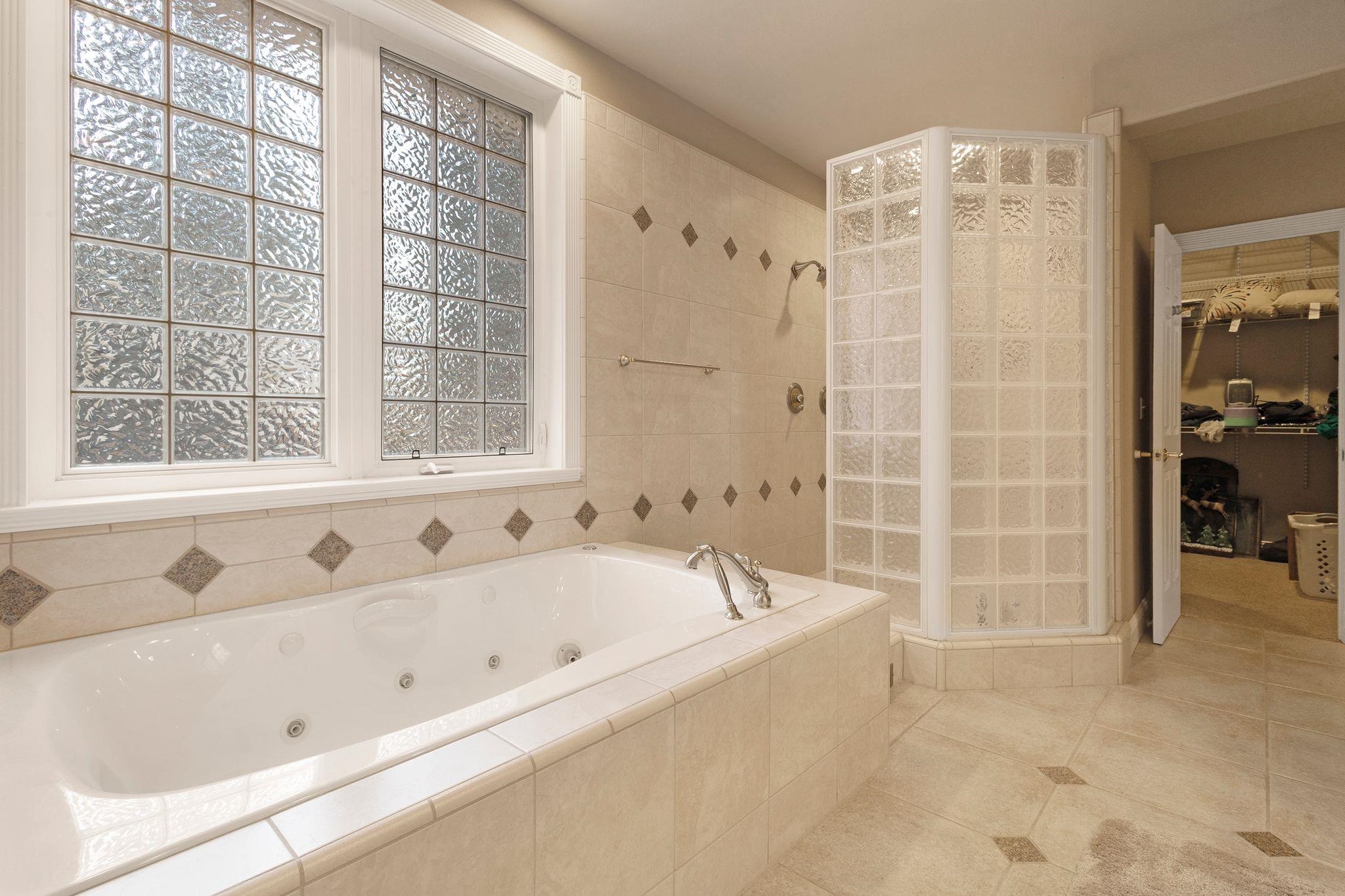 Lake Almanor West, California 96020, United States, 4 Bedrooms Bedrooms, ,3 BathroomsBathrooms,Residential,Active,106440