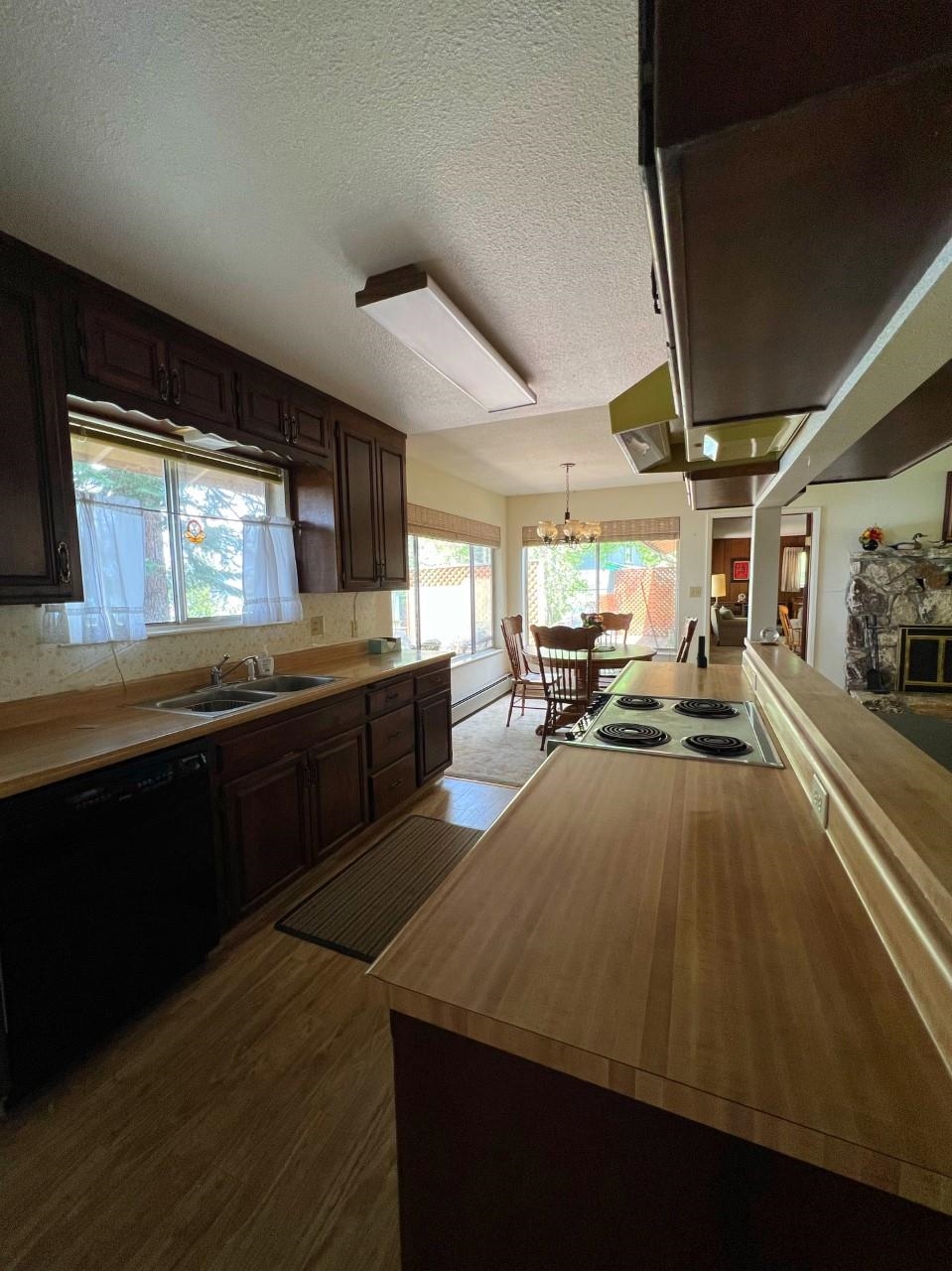 Lake Almanor, California 96137, United States, 3 Bedrooms Bedrooms, ,2 BathroomsBathrooms,Residential,Active,104650