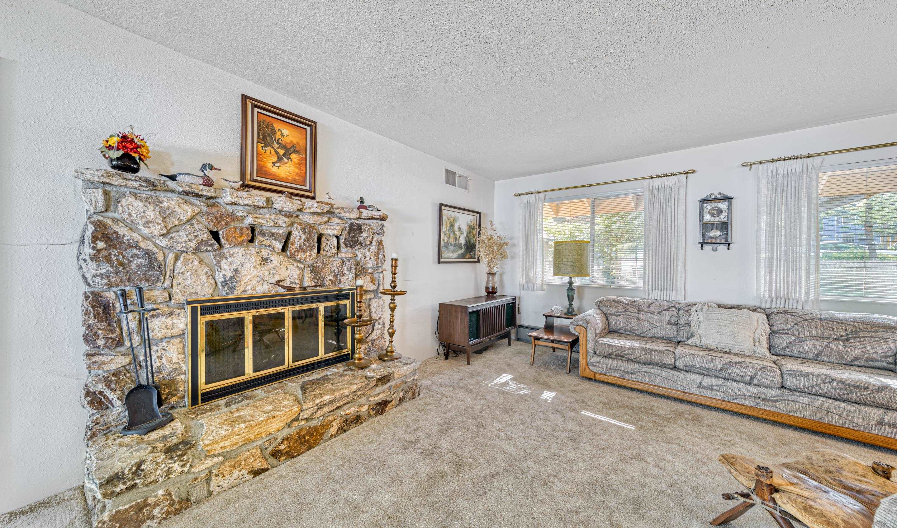 Lake Almanor, California 96137, United States, 3 Bedrooms Bedrooms, ,2 BathroomsBathrooms,Residential,Active,104650