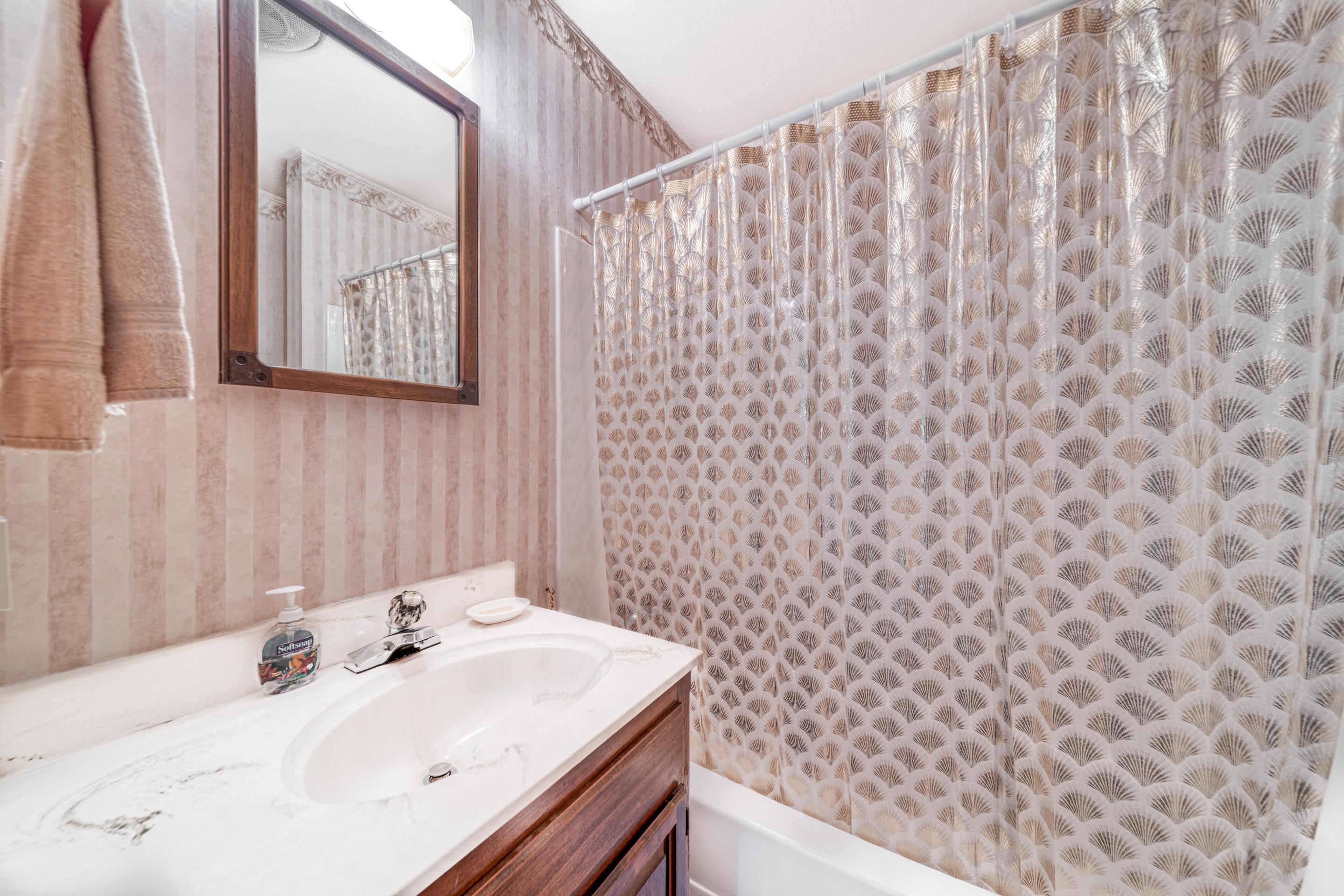 Lake Almanor, California 96137, United States, 3 Bedrooms Bedrooms, ,2 BathroomsBathrooms,Residential,Active,104650