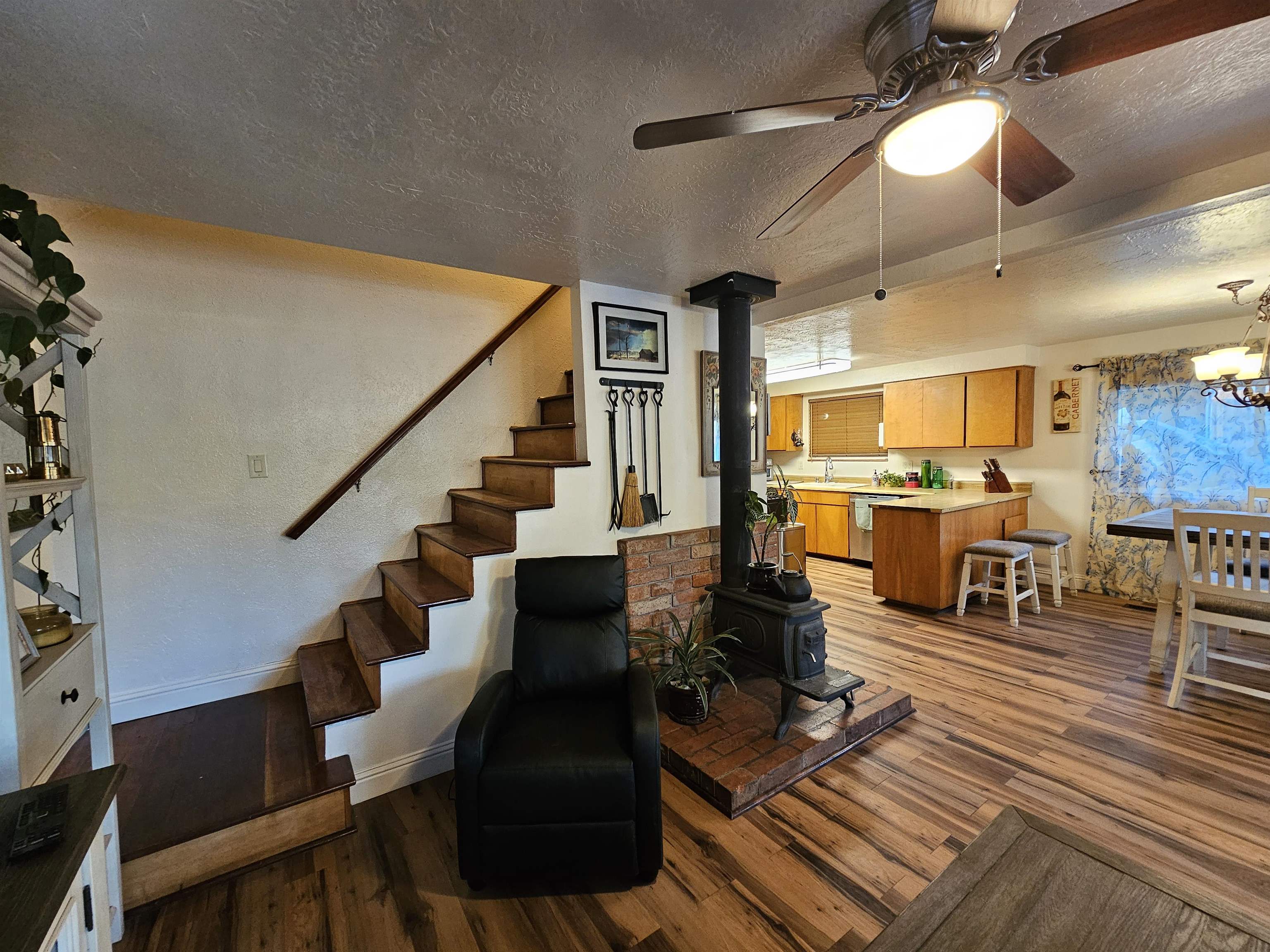 533 E Quincy Avenue, Portola, California image 6