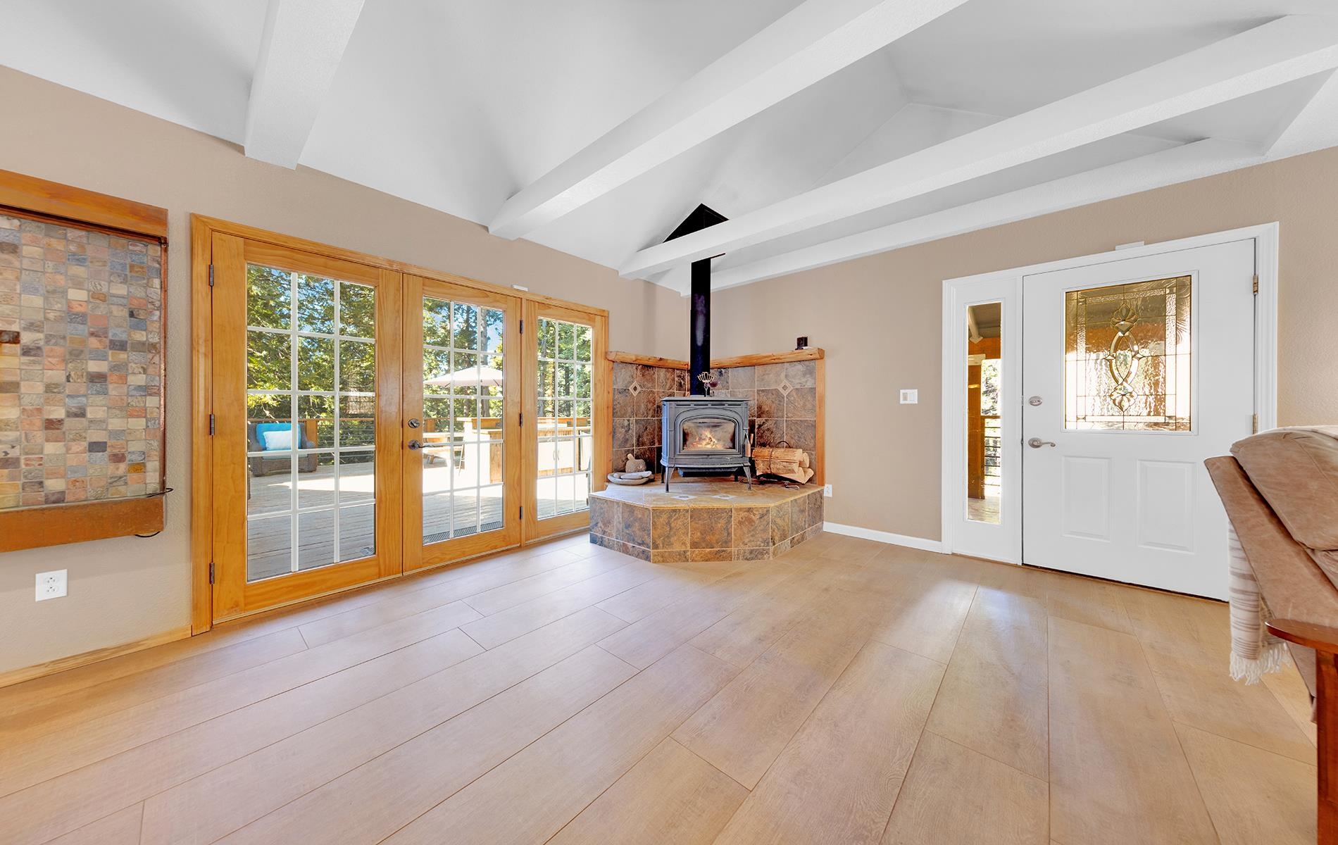 6878 Almanor Lake Estates Drive, Lake Almanor, Texas image 5