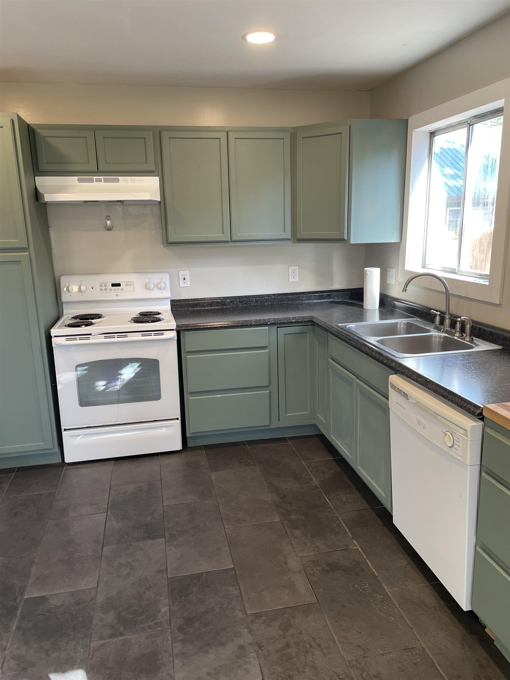 565 N Fifth Avenue, Portola, Texas image 3