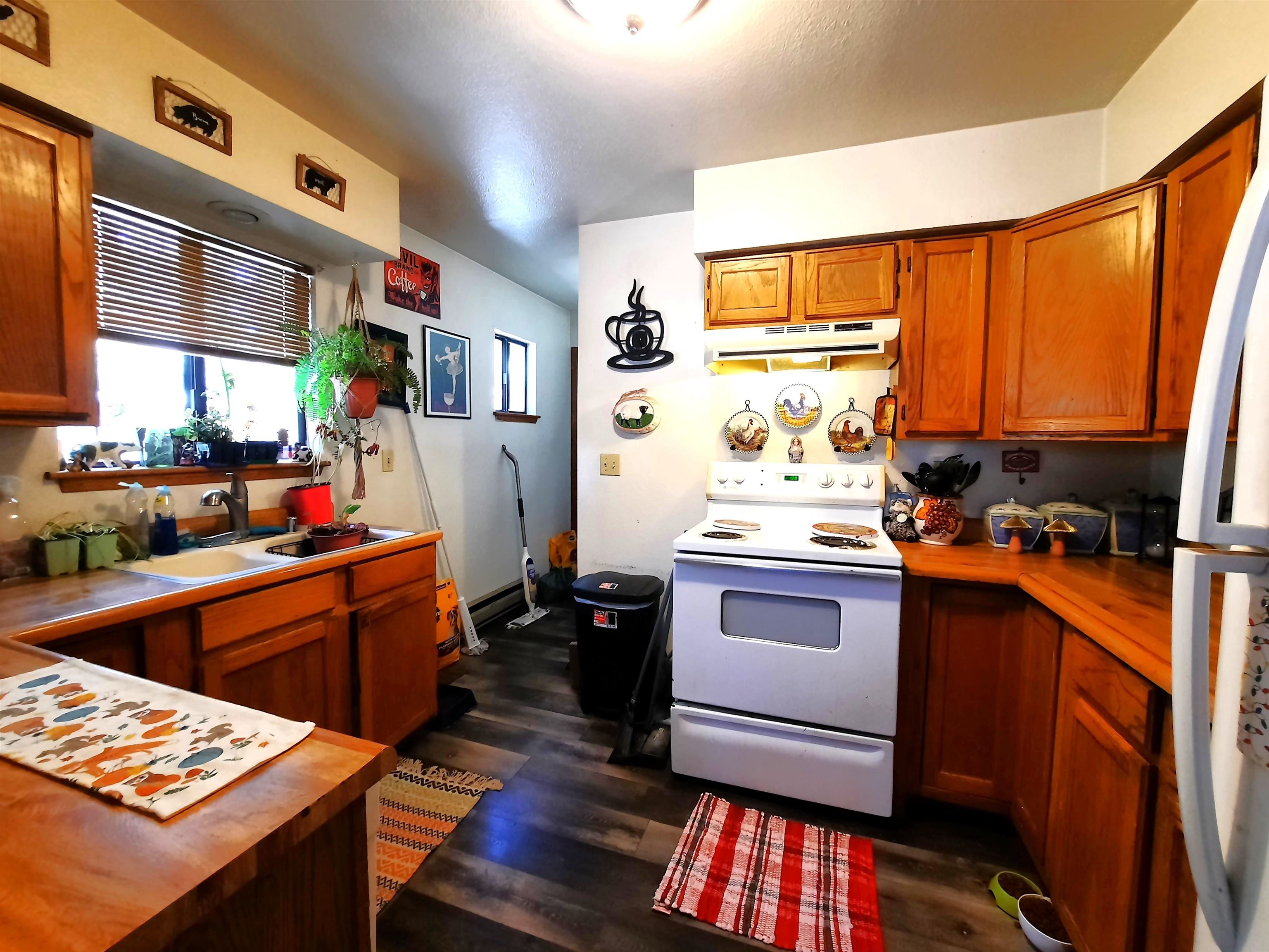 196 W Quincy Avenue, Portola, California image 10