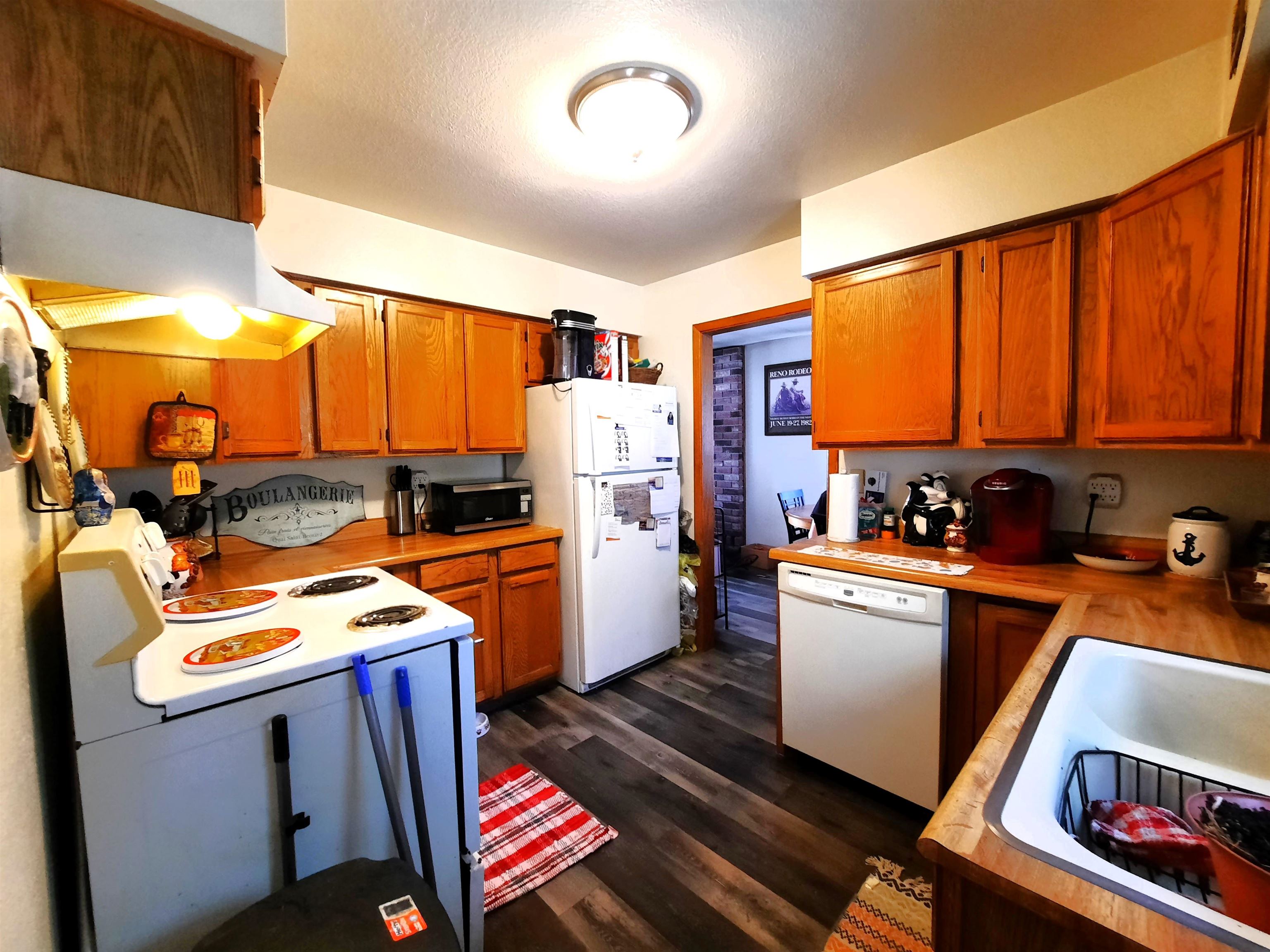 196 W Quincy Avenue, Portola, California image 11