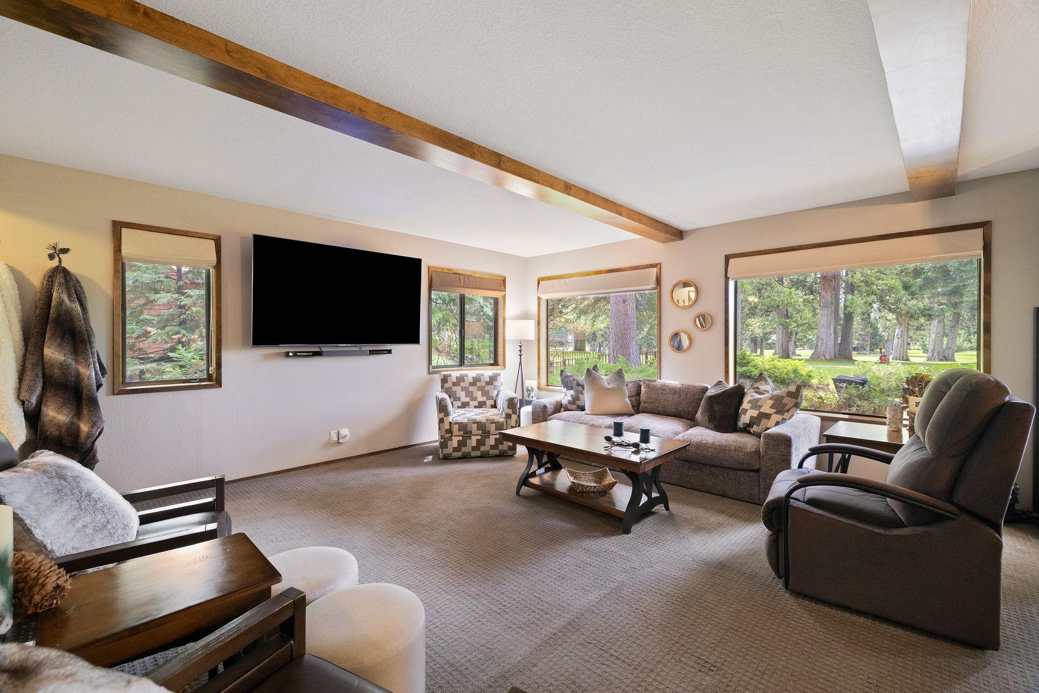 Lake Almanor, California 96137, United States, 3 Bedrooms Bedrooms, ,3 BathroomsBathrooms,Residential,Pending,186902