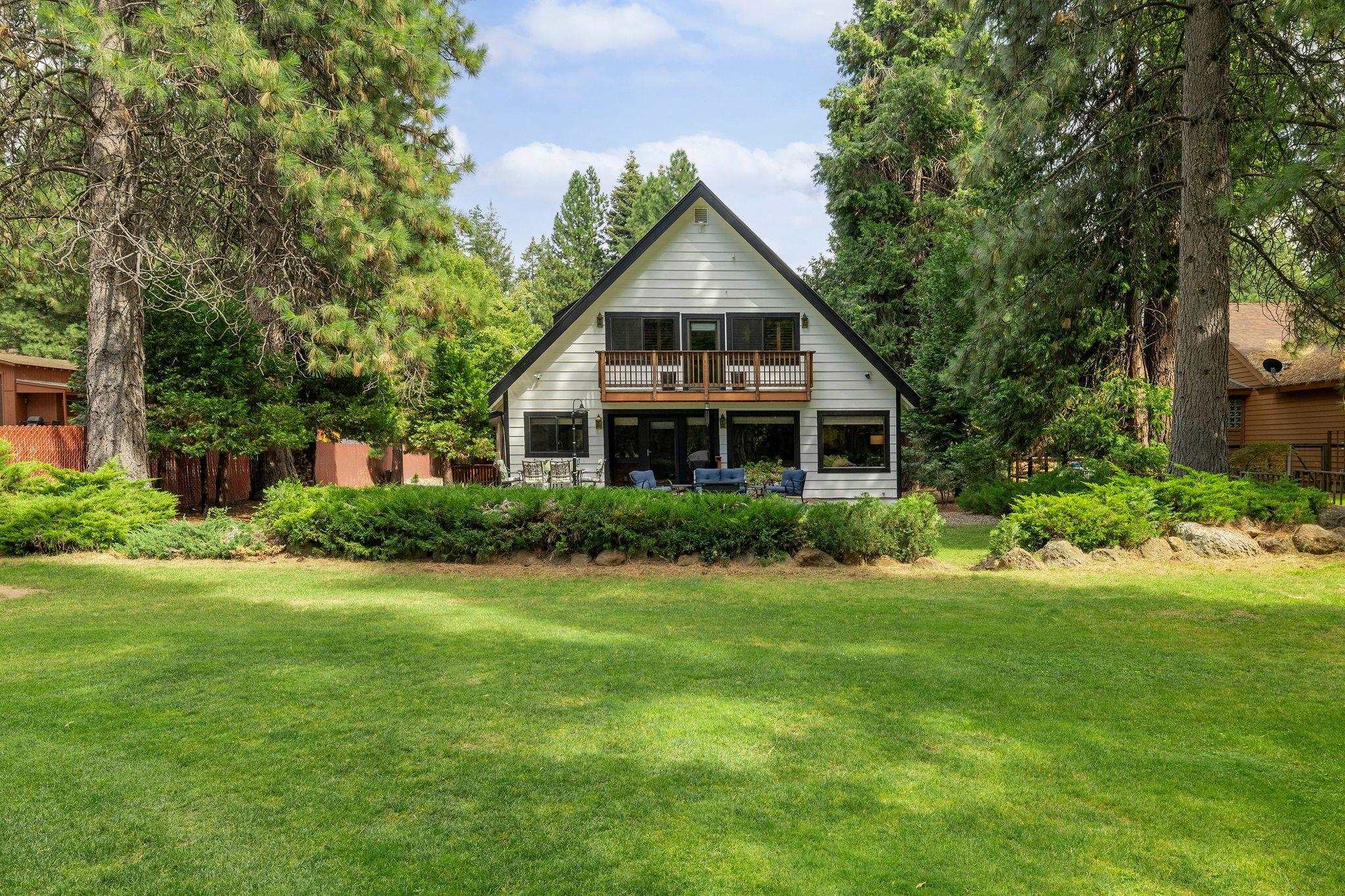 Lake Almanor, California 96137, United States, 3 Bedrooms Bedrooms, ,3 BathroomsBathrooms,Residential,Pending,186902