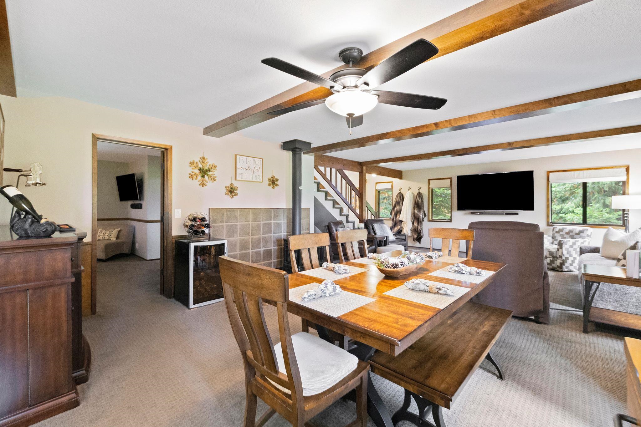 Lake Almanor, California 96137, United States, 3 Bedrooms Bedrooms, ,3 BathroomsBathrooms,Residential,Pending,186902