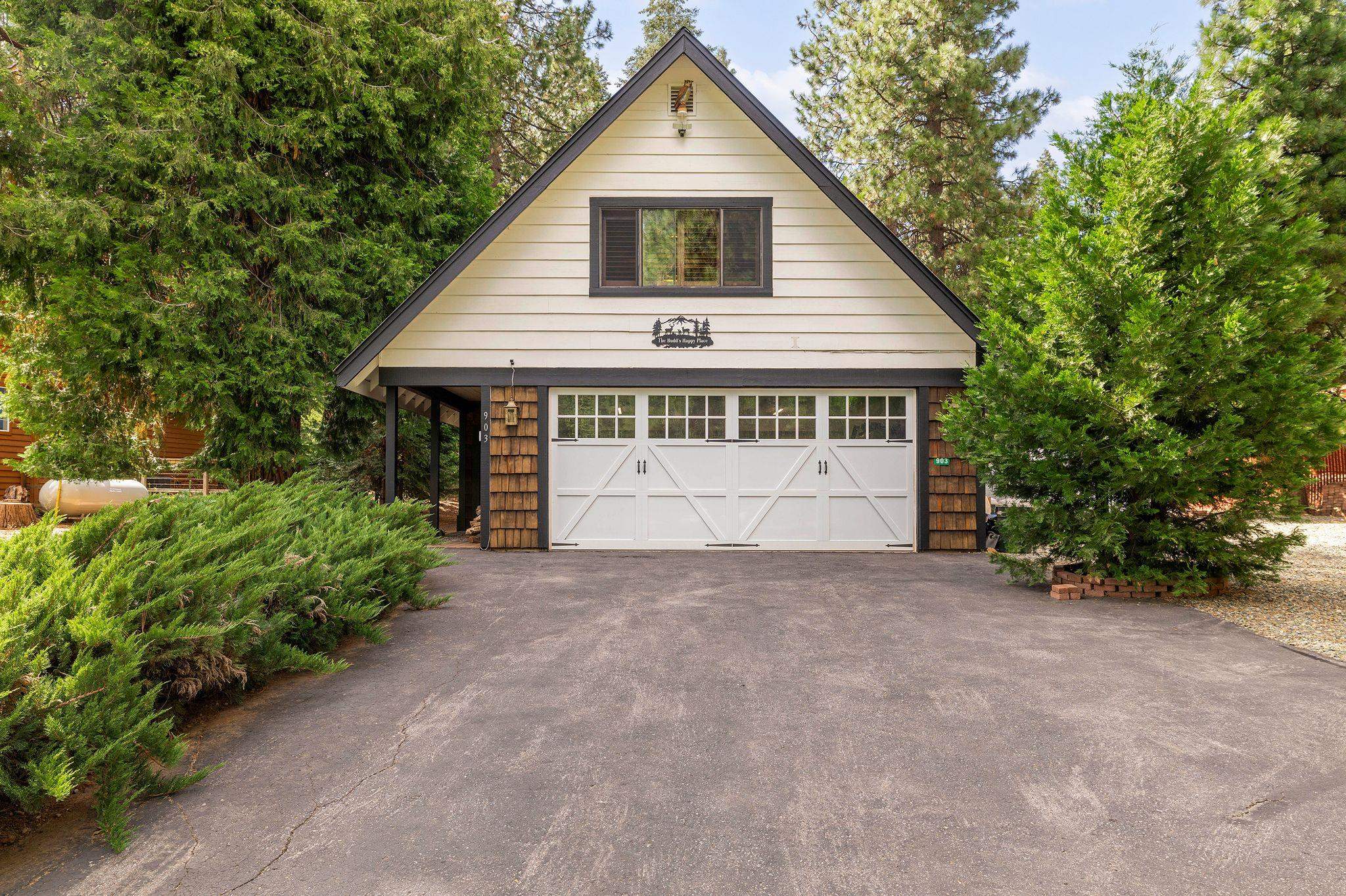 Lake Almanor, California 96137, United States, 3 Bedrooms Bedrooms, ,3 BathroomsBathrooms,Residential,Pending,186902