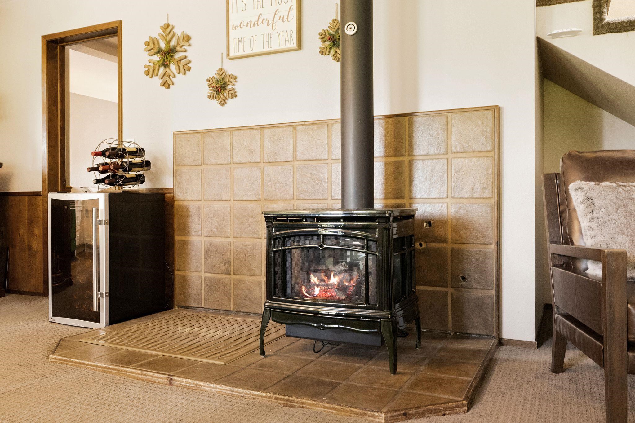 Lake Almanor, California 96137, United States, 3 Bedrooms Bedrooms, ,3 BathroomsBathrooms,Residential,Pending,186902