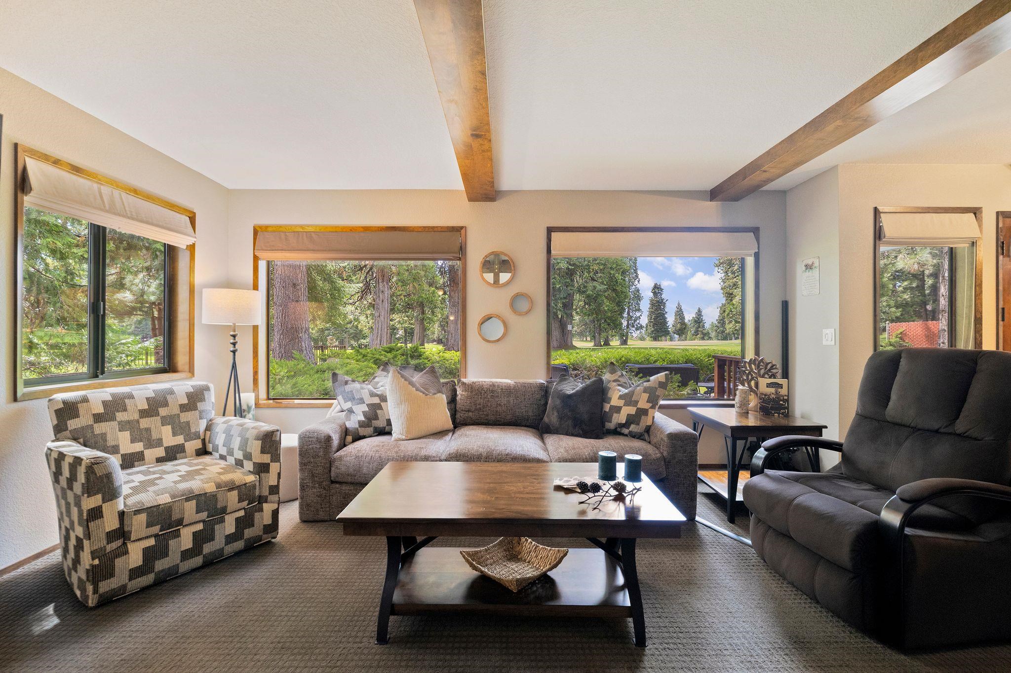 Lake Almanor, California 96137, United States, 3 Bedrooms Bedrooms, ,3 BathroomsBathrooms,Residential,Pending,186902