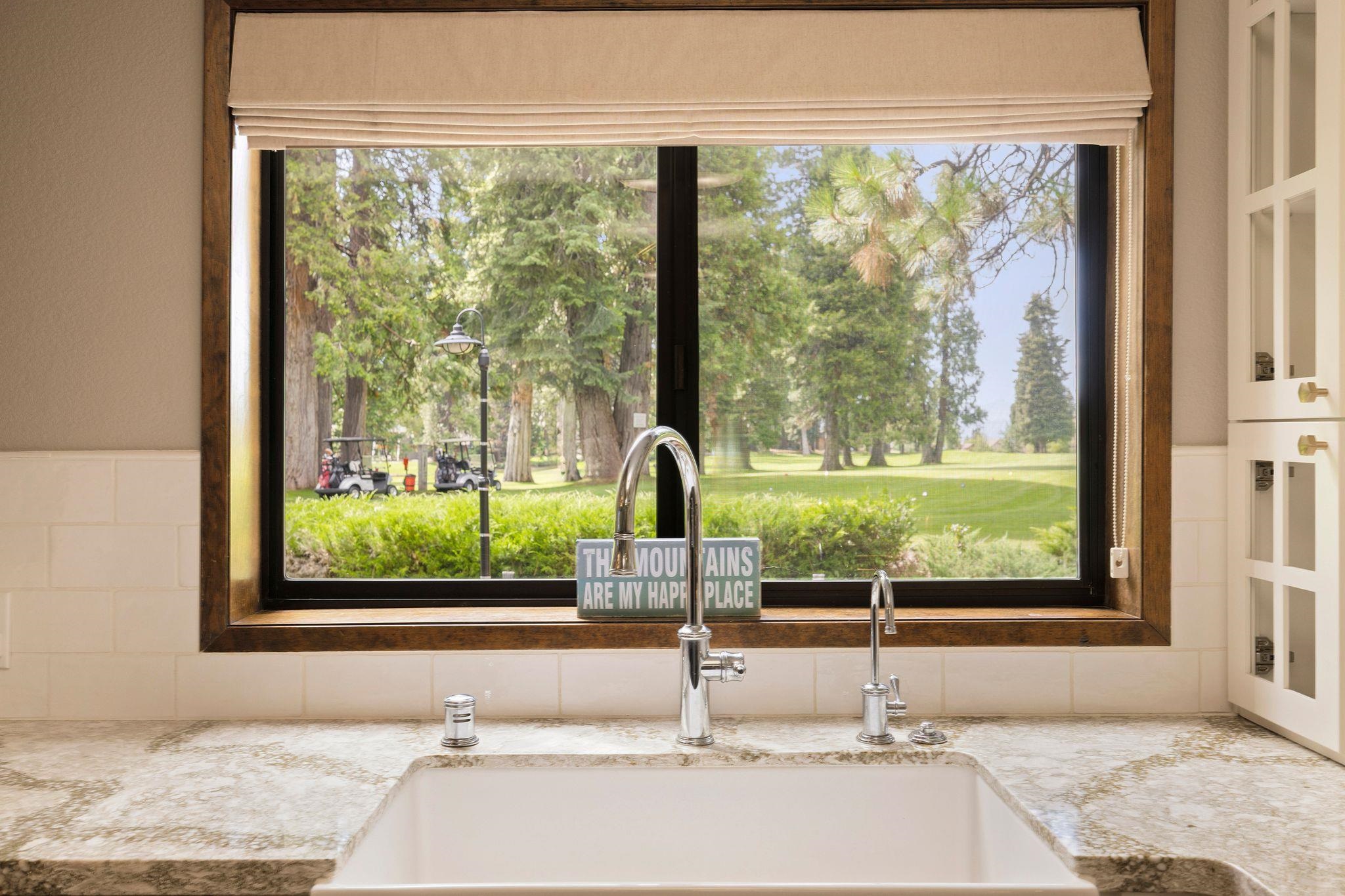 Lake Almanor, California 96137, United States, 3 Bedrooms Bedrooms, ,3 BathroomsBathrooms,Residential,Pending,186902