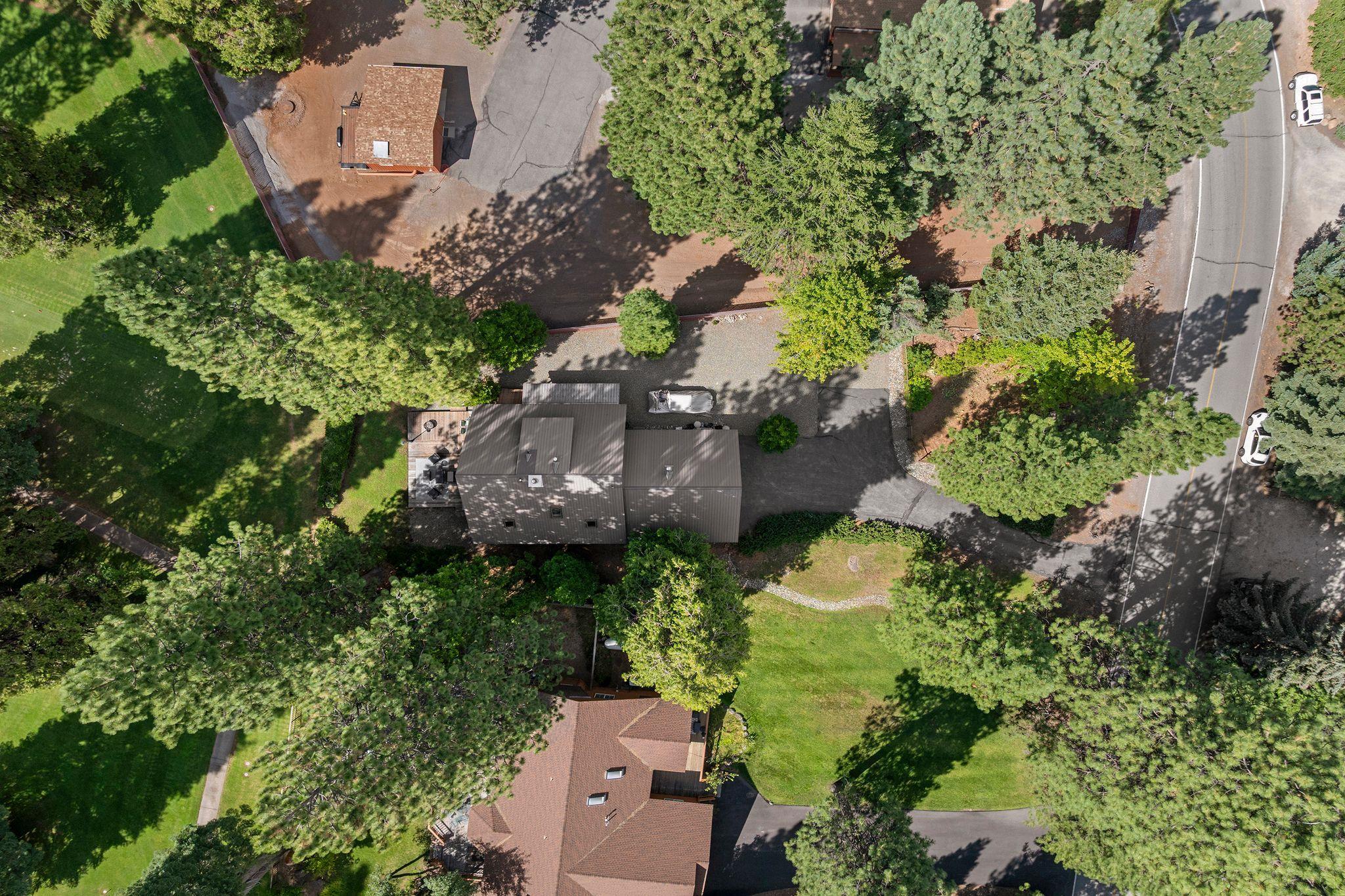 Lake Almanor, California 96137, United States, 3 Bedrooms Bedrooms, ,3 BathroomsBathrooms,Residential,Pending,186902