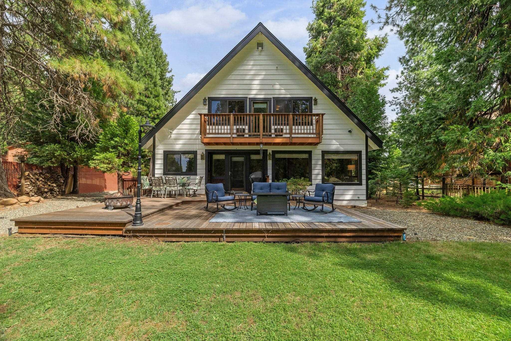 Lake Almanor, California 96137, United States, 3 Bedrooms Bedrooms, ,3 BathroomsBathrooms,Residential,Pending,186902