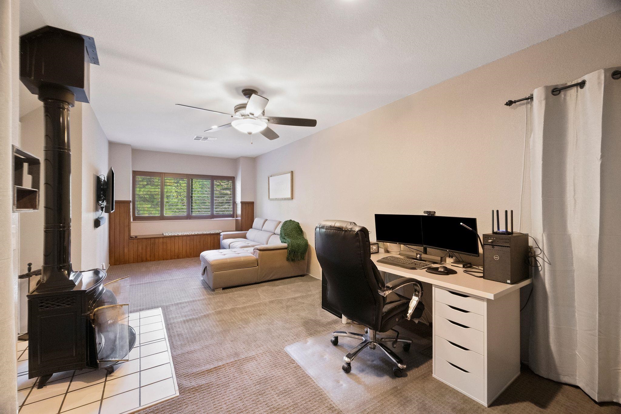 Lake Almanor, California 96137, United States, 3 Bedrooms Bedrooms, ,3 BathroomsBathrooms,Residential,Pending,186902