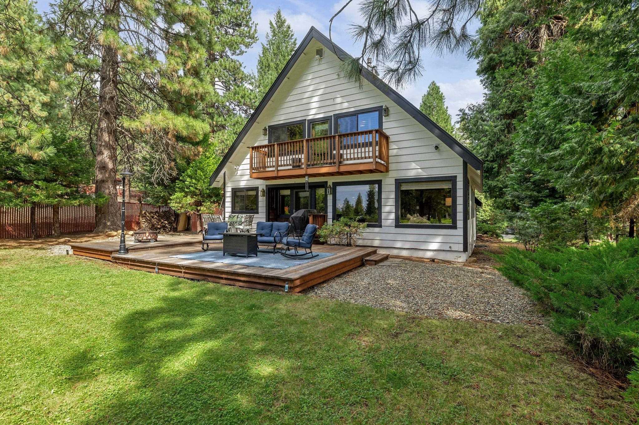 Lake Almanor, California 96137, United States, 3 Bedrooms Bedrooms, ,3 BathroomsBathrooms,Residential,Pending,186902